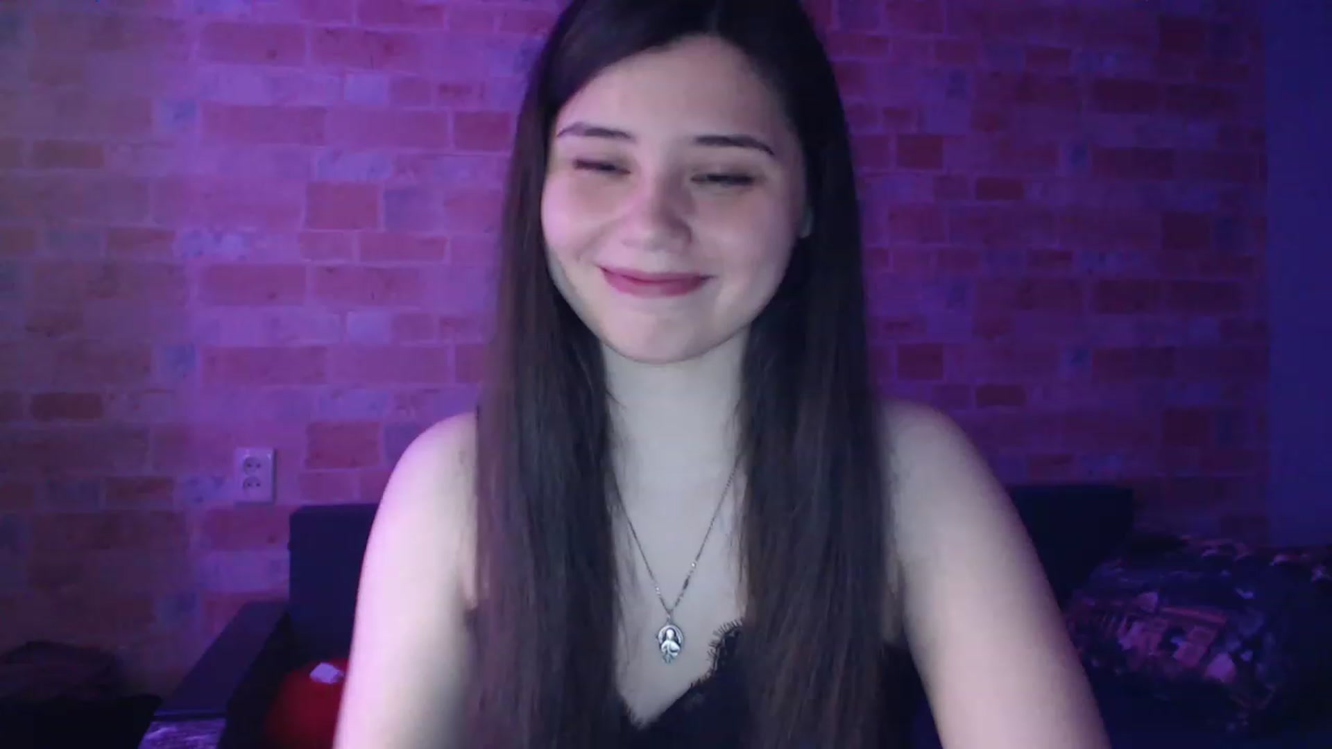 Gallery image thumbnail from Moon_light23's myfreecams stream on, 06/06/2023, 19:35 image 18 of 20