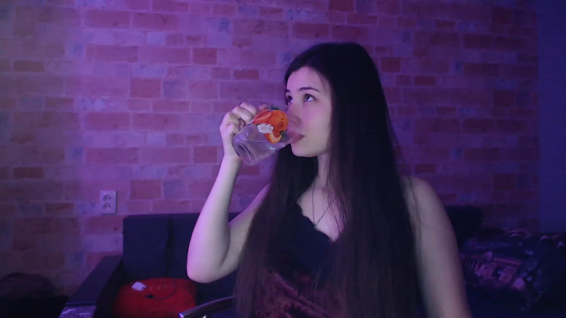 Gallery image thumbnail from Moon_light23's myfreecams stream on, 06/06/2023, 19:35 image 14 of 20