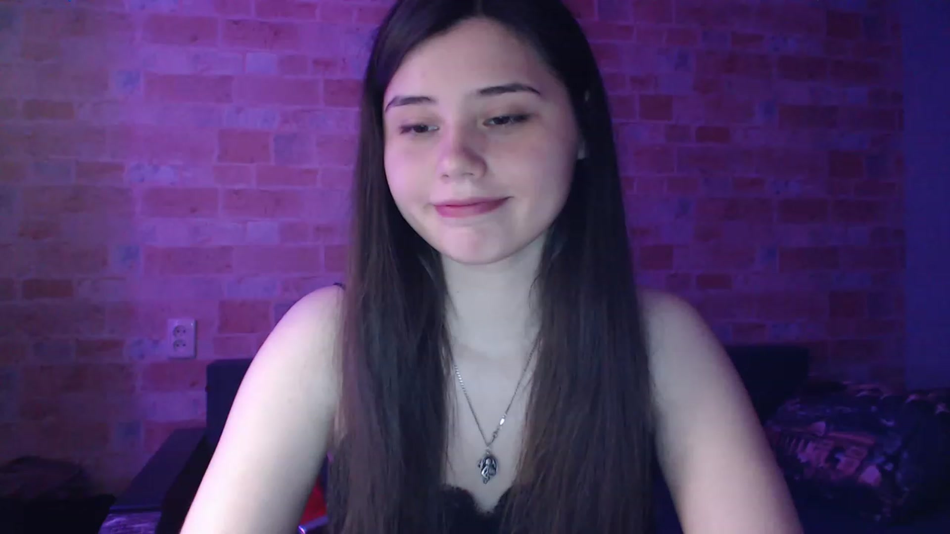 Gallery image thumbnail from Moon_light23's myfreecams stream on, 06/06/2023, 19:35 image 15 of 20