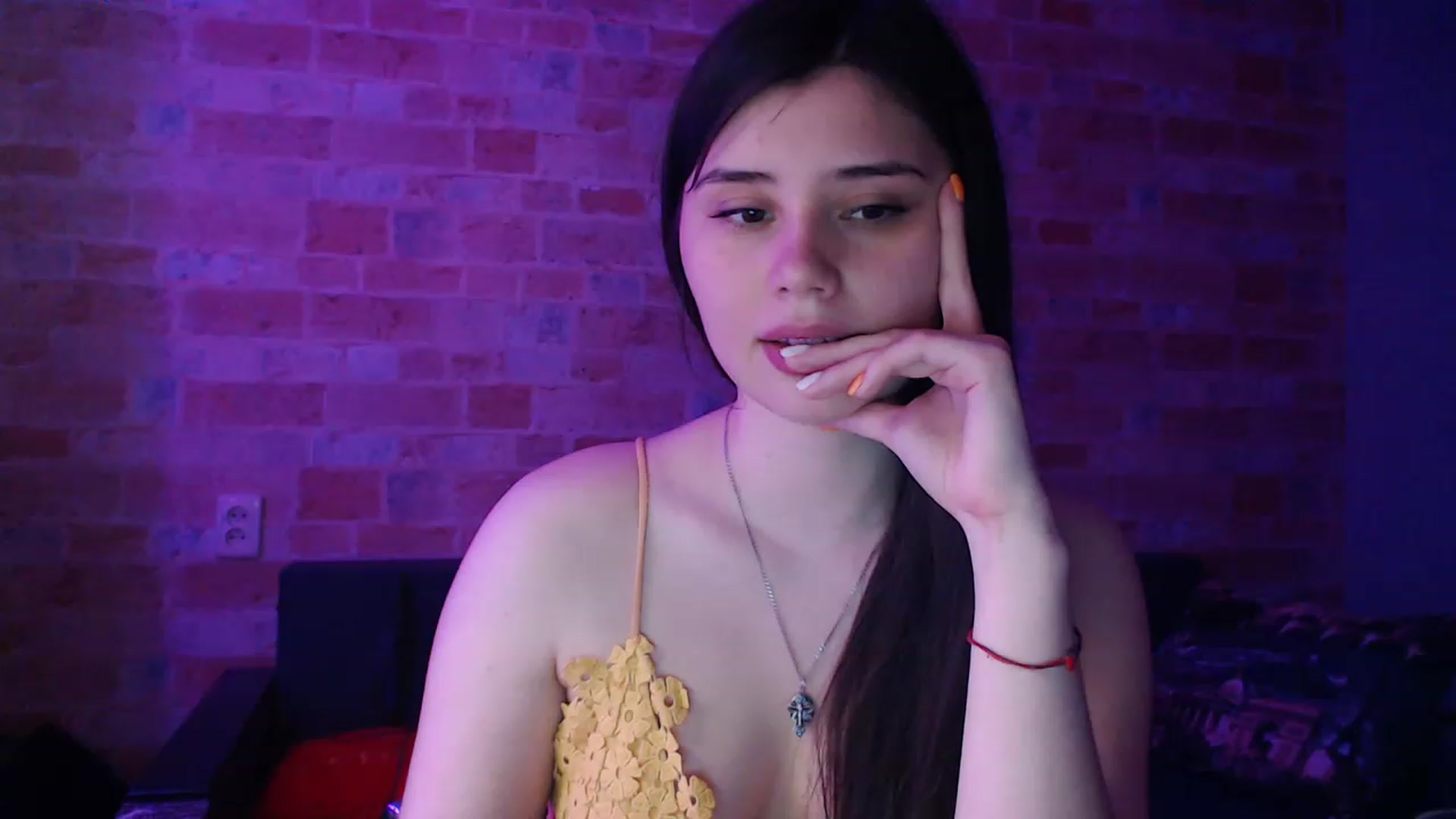 Gallery image thumbnail from Moon_light23's myfreecams stream on, 06/07/2023, 19:03 image 12 of 20