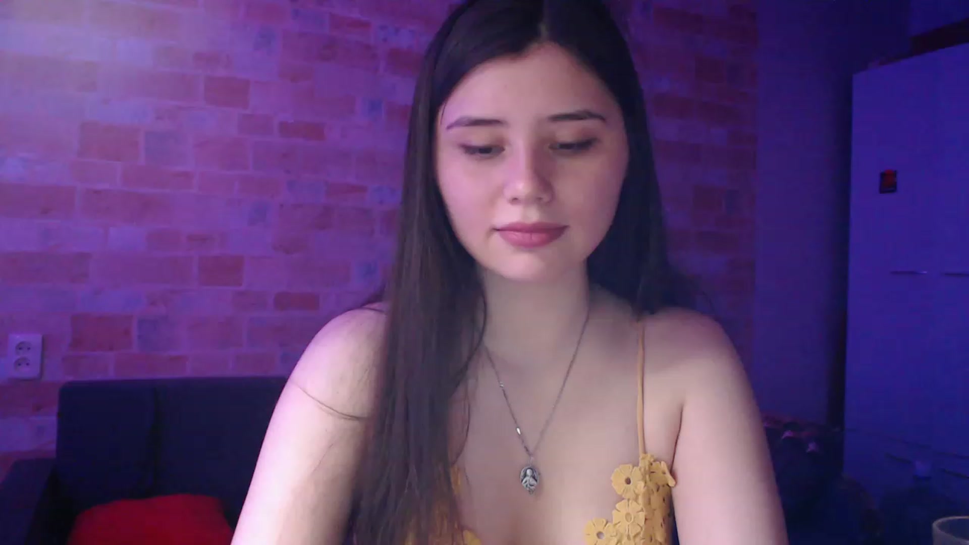 Gallery image thumbnail from Moon_light23's myfreecams stream on, 06/21/2023, 18:51 image 10 of 20