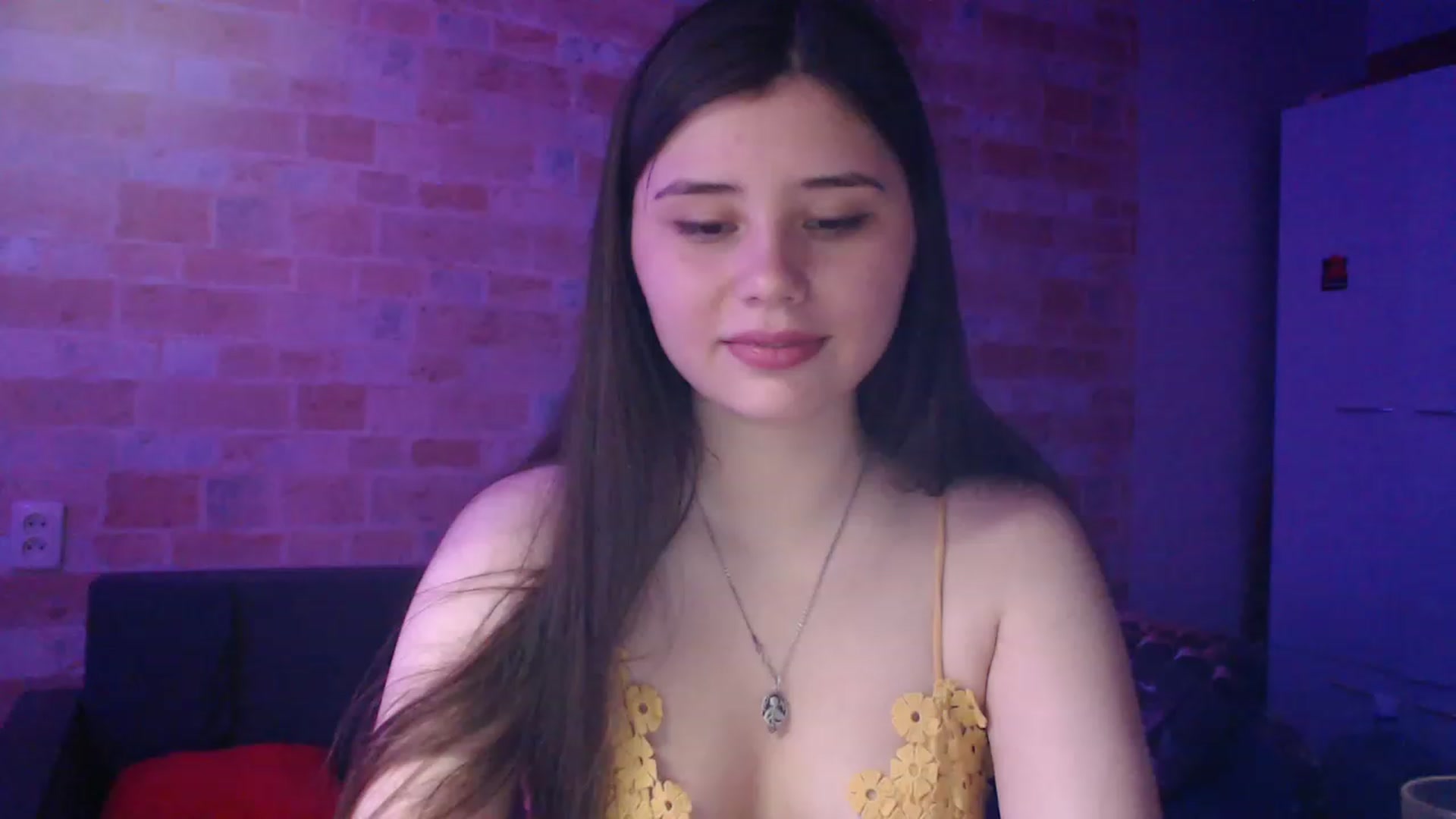 Gallery image thumbnail from Moon_light23's myfreecams stream on, 06/21/2023, 18:51 image 16 of 20