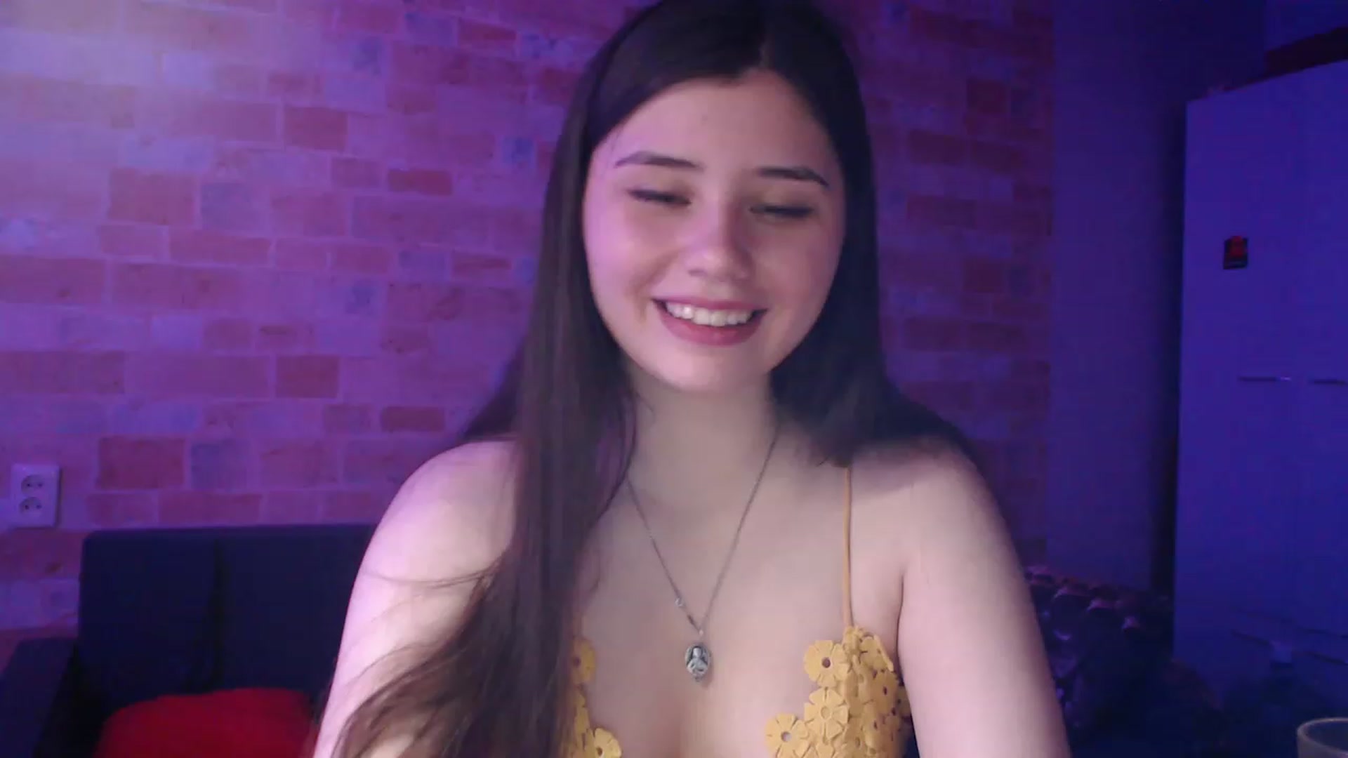 Gallery image thumbnail from Moon_light23's myfreecams stream on, 06/21/2023, 18:51 image 18 of 20