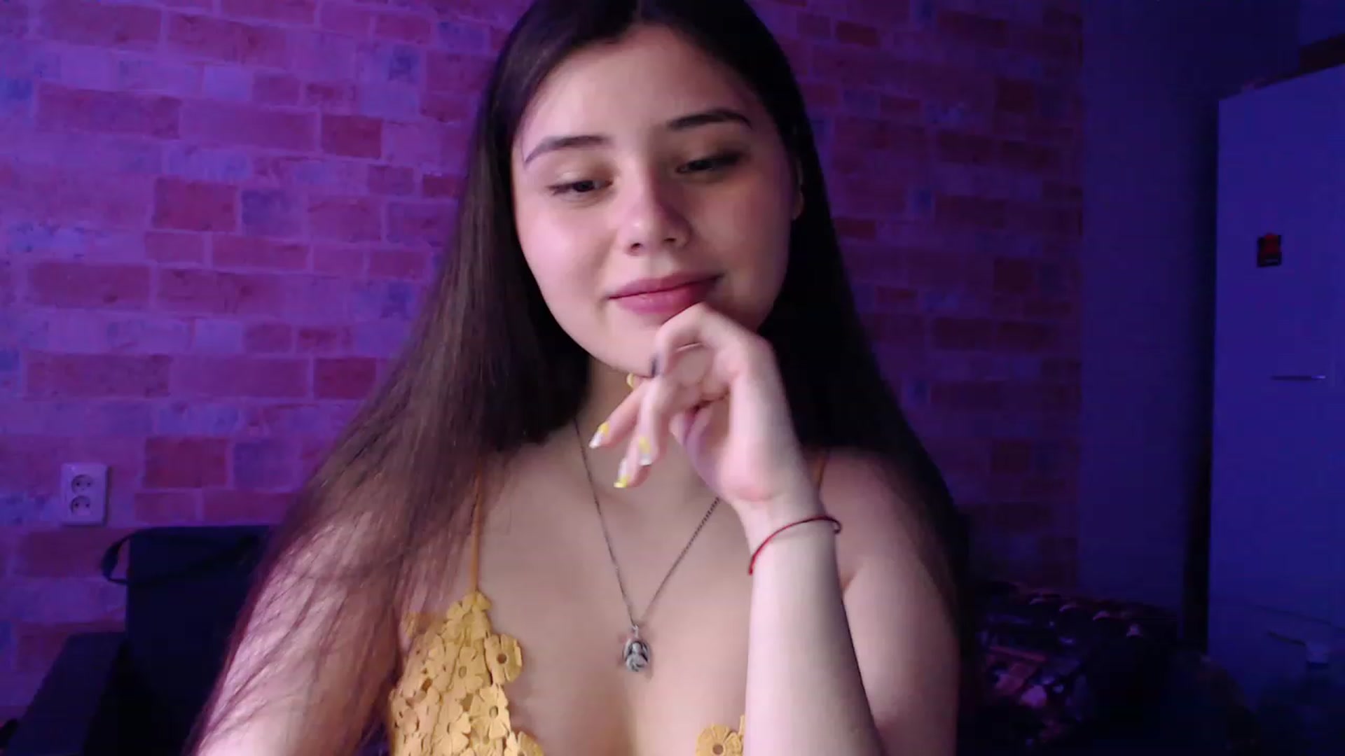 Gallery image thumbnail from Moon_light23's myfreecams stream on, 06/26/2023, 18:43 image 5 of 20