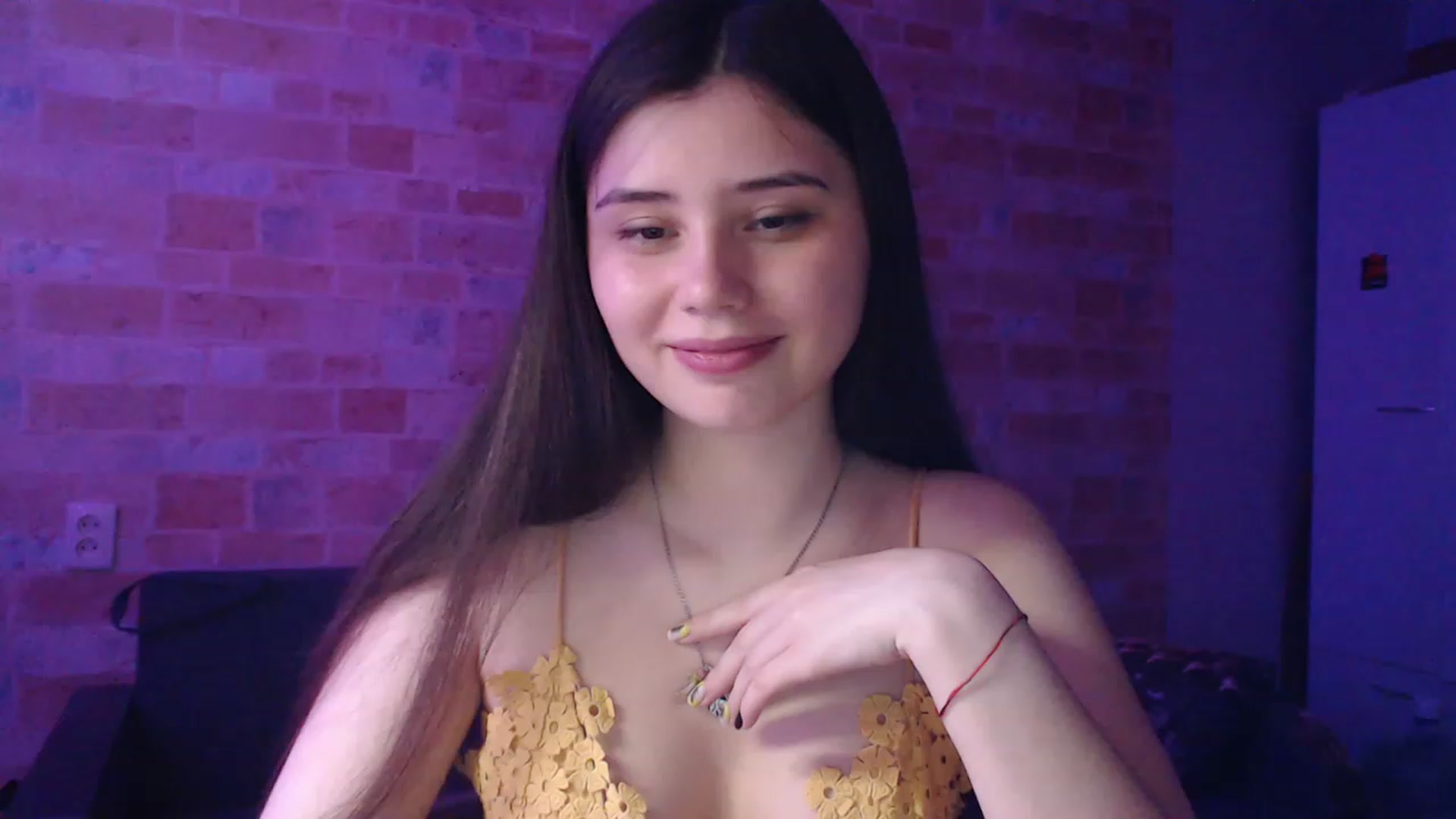 Gallery image thumbnail from Moon_light23's myfreecams stream on, 06/26/2023, 18:43 image 20 of 20