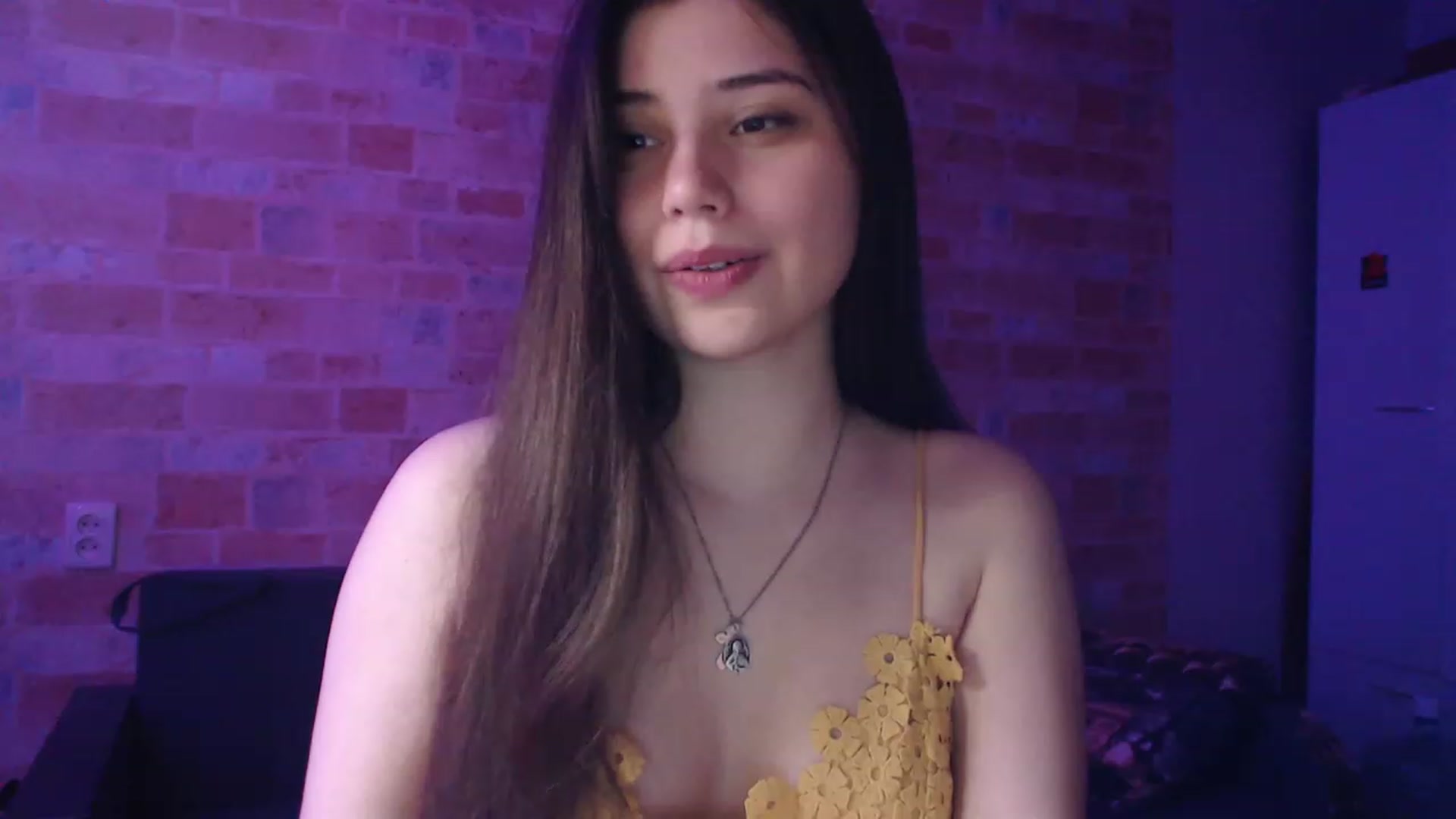 Gallery image thumbnail from Moon_light23's myfreecams stream on, 06/26/2023, 18:43 image 13 of 20