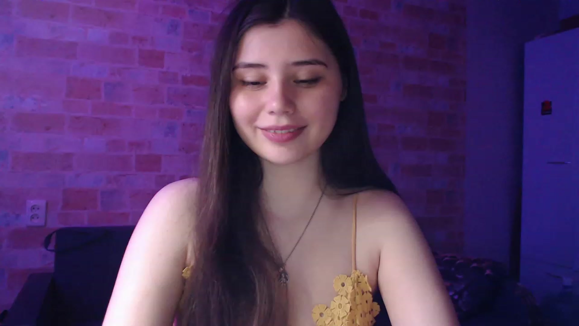 Gallery image thumbnail from Moon_light23's myfreecams stream on, 06/26/2023, 18:43 image 11 of 20