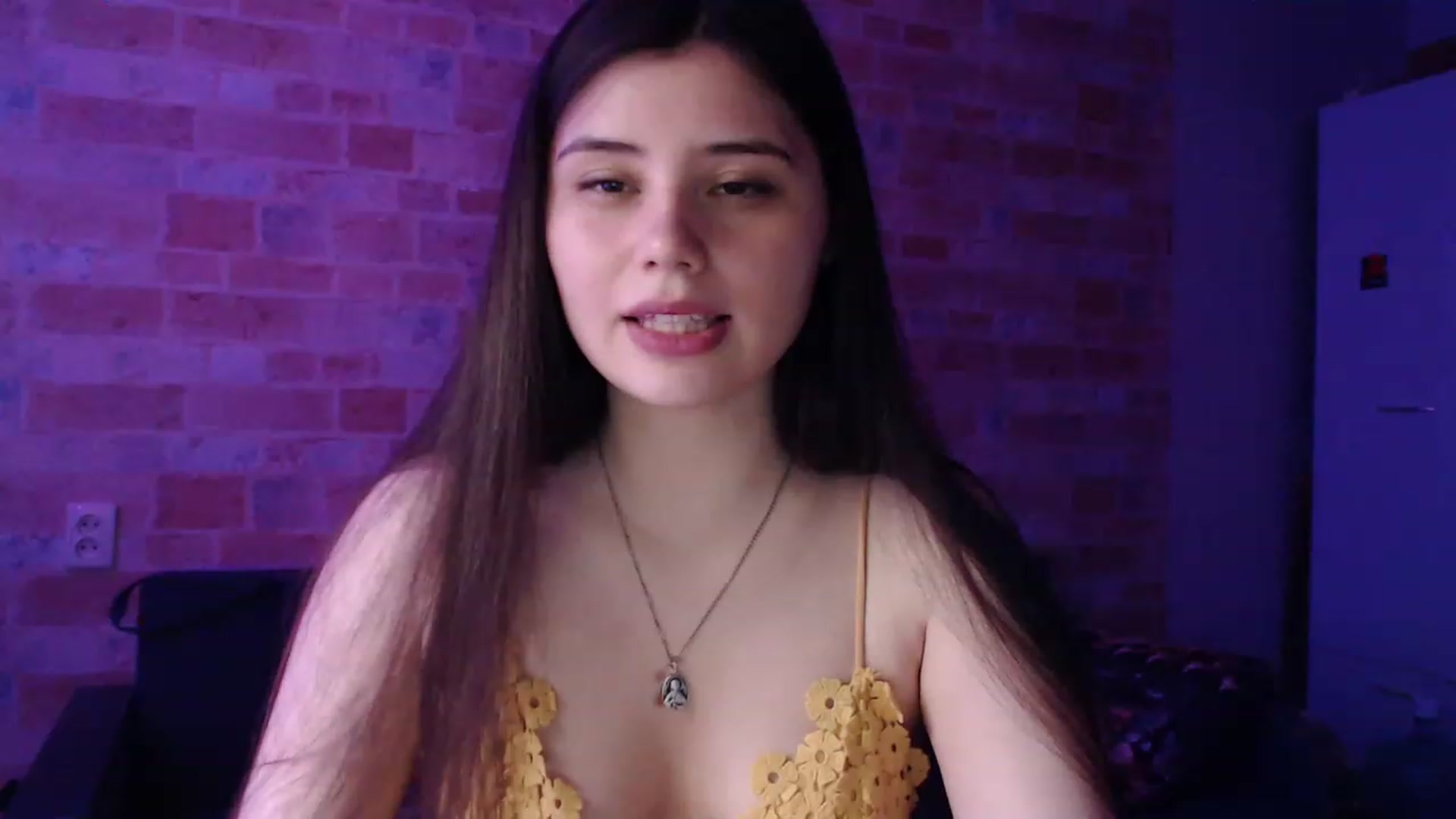 Gallery image thumbnail from Moon_light23's myfreecams stream on, 06/26/2023, 18:43 image 7 of 20