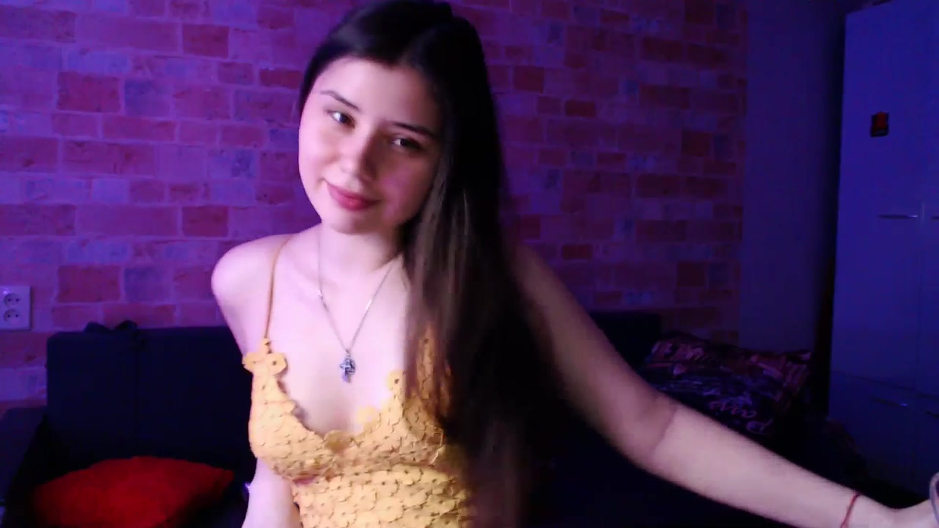 Gallery image thumbnail from Moon_light23's myfreecams stream on, 07/07/2023, 18:02 image 16 of 20