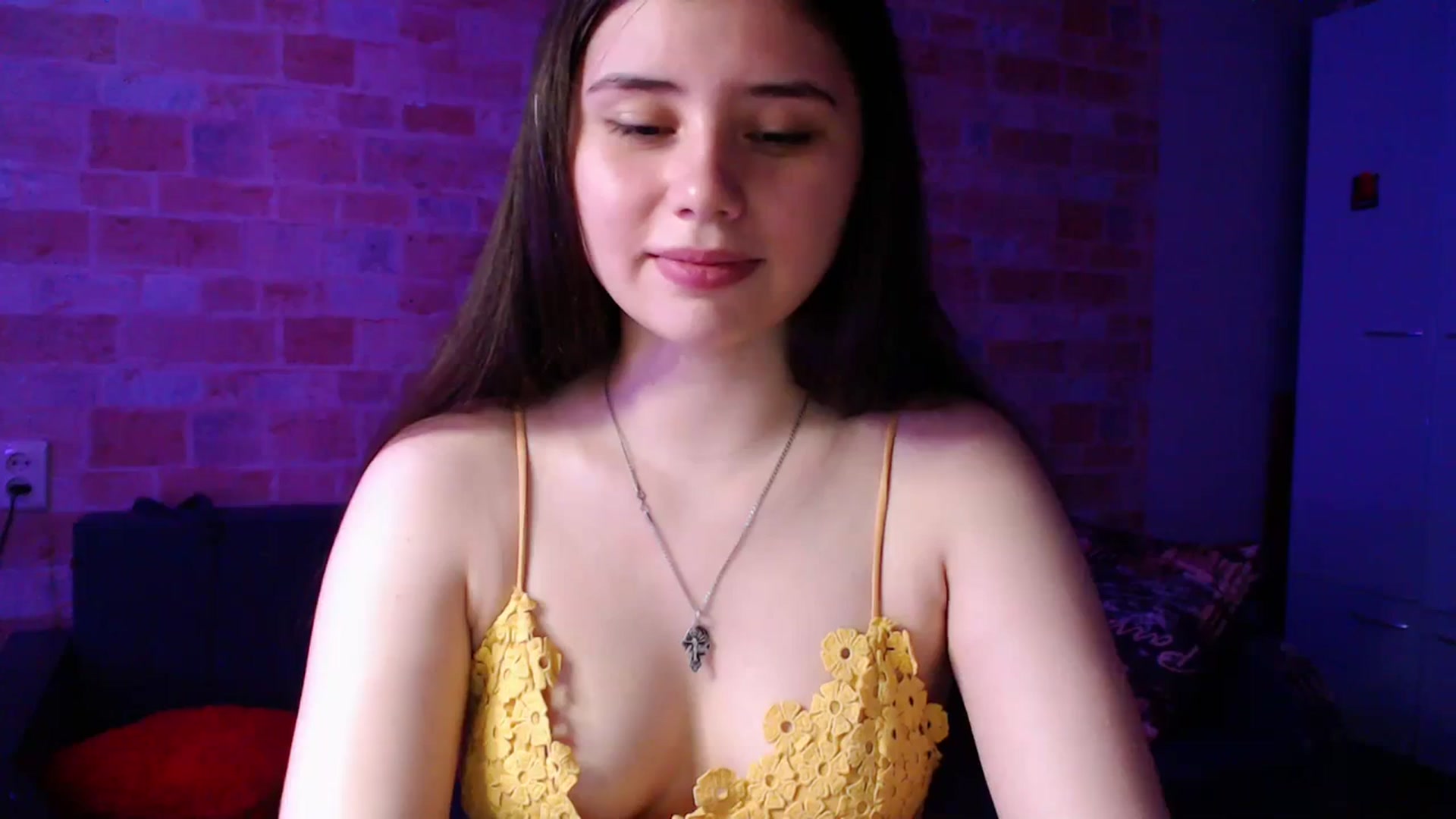 Gallery image thumbnail from Moon_light23's myfreecams stream on, 07/07/2023, 19:03 image 12 of 20