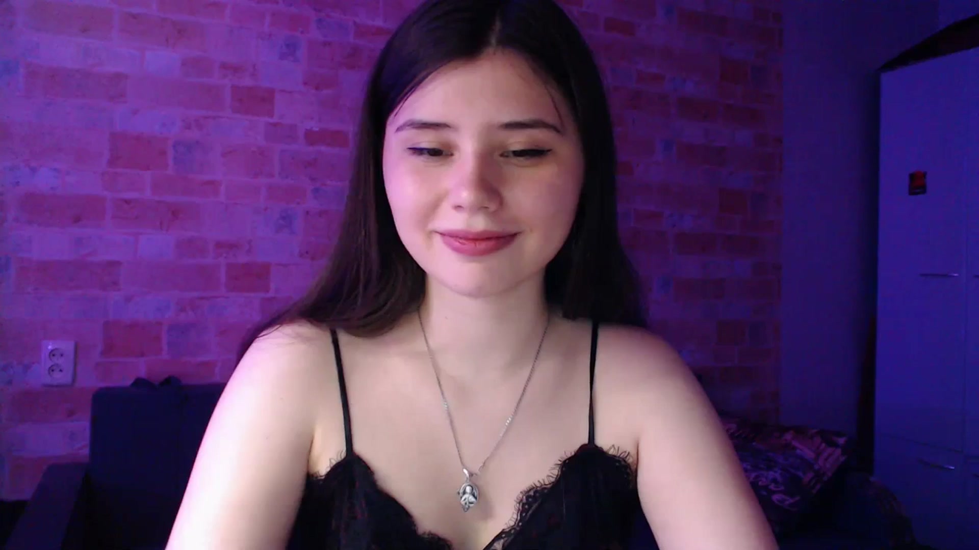 Gallery image thumbnail from Moon_light23's myfreecams stream on, 07/13/2023, 19:43 image 18 of 20