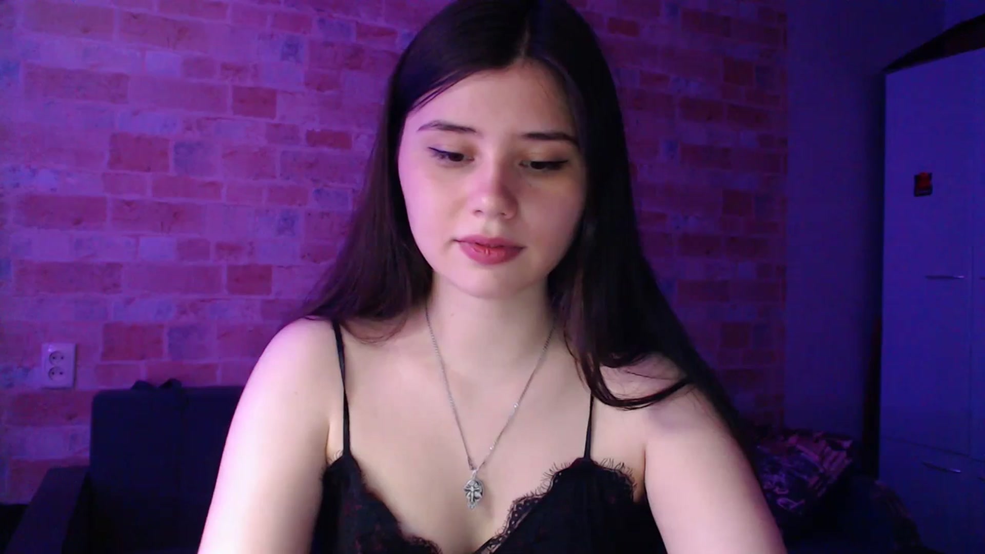 Gallery image thumbnail from Moon_light23's myfreecams stream on, 07/13/2023, 19:43 image 14 of 20