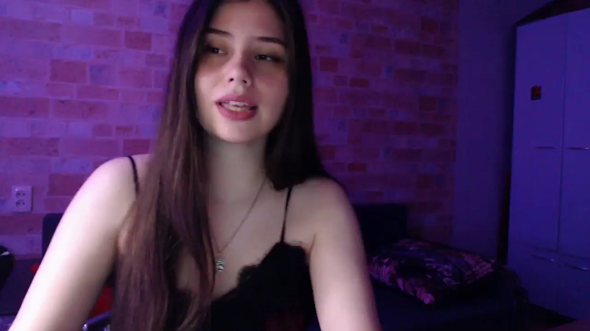 Gallery image thumbnail from Moon_light23's myfreecams stream on, 07/23/2023, 18:33 image 12 of 20