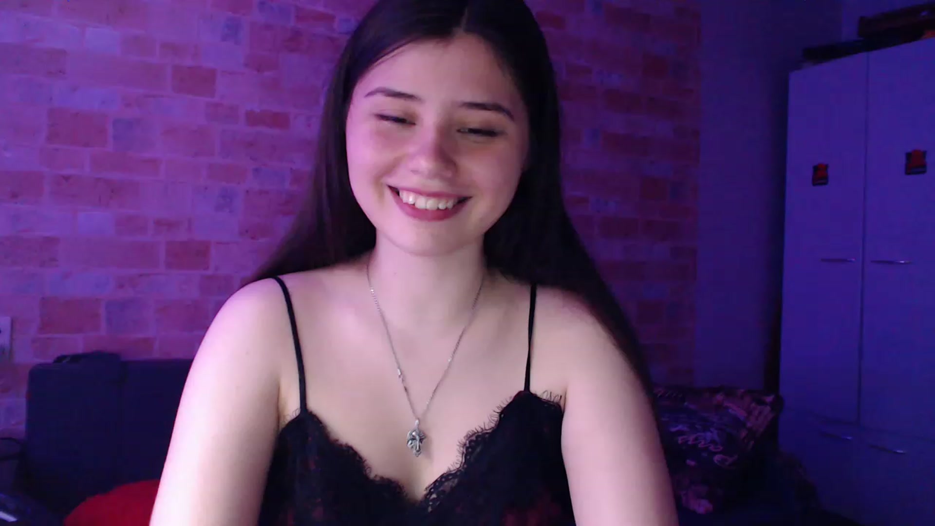 Gallery image thumbnail from Moon_light23's myfreecams stream on, 07/27/2023, 18:36 image 16 of 20