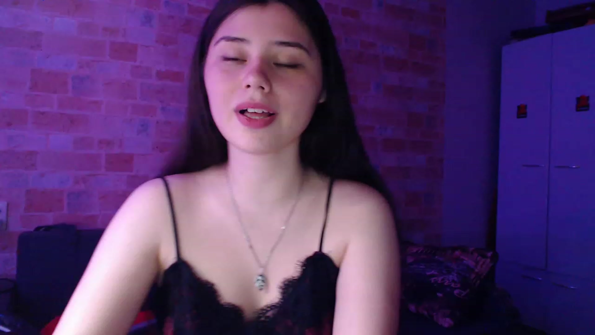 Gallery image thumbnail from Moon_light23's myfreecams stream on, 07/27/2023, 18:36 image 7 of 20
