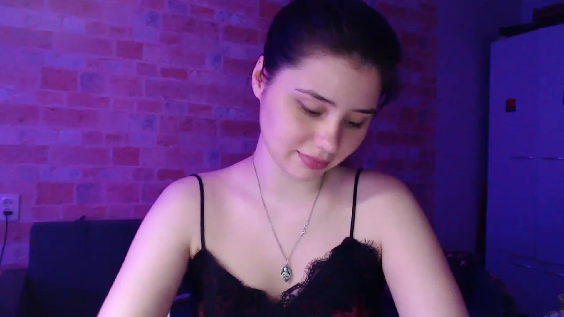 Gallery image thumbnail from Moon_light23's myfreecams stream on, 08/06/2023, 18:36 image 5 of 20