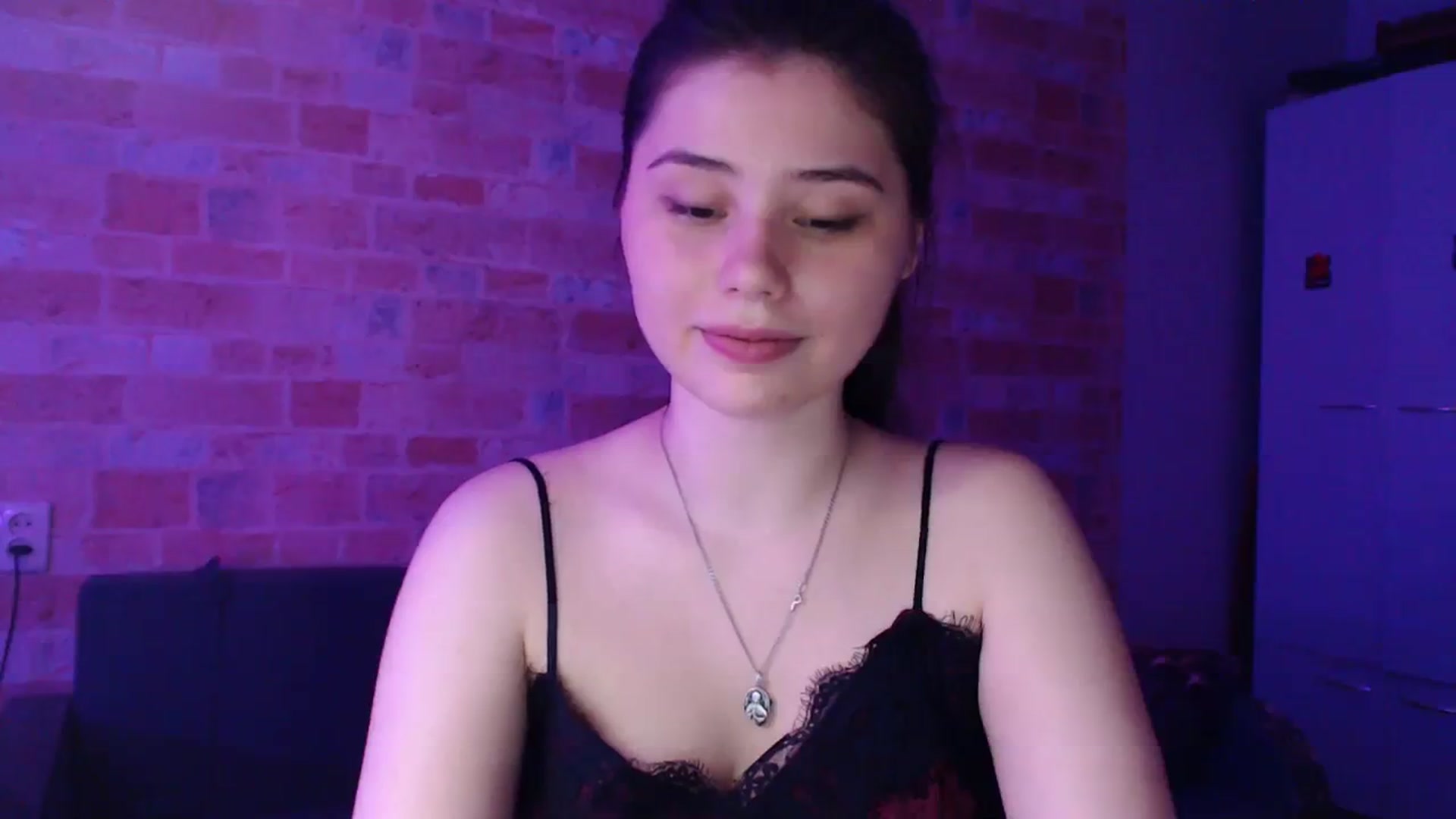Gallery image thumbnail from Moon_light23's myfreecams stream on, 08/06/2023, 18:36 image 10 of 20