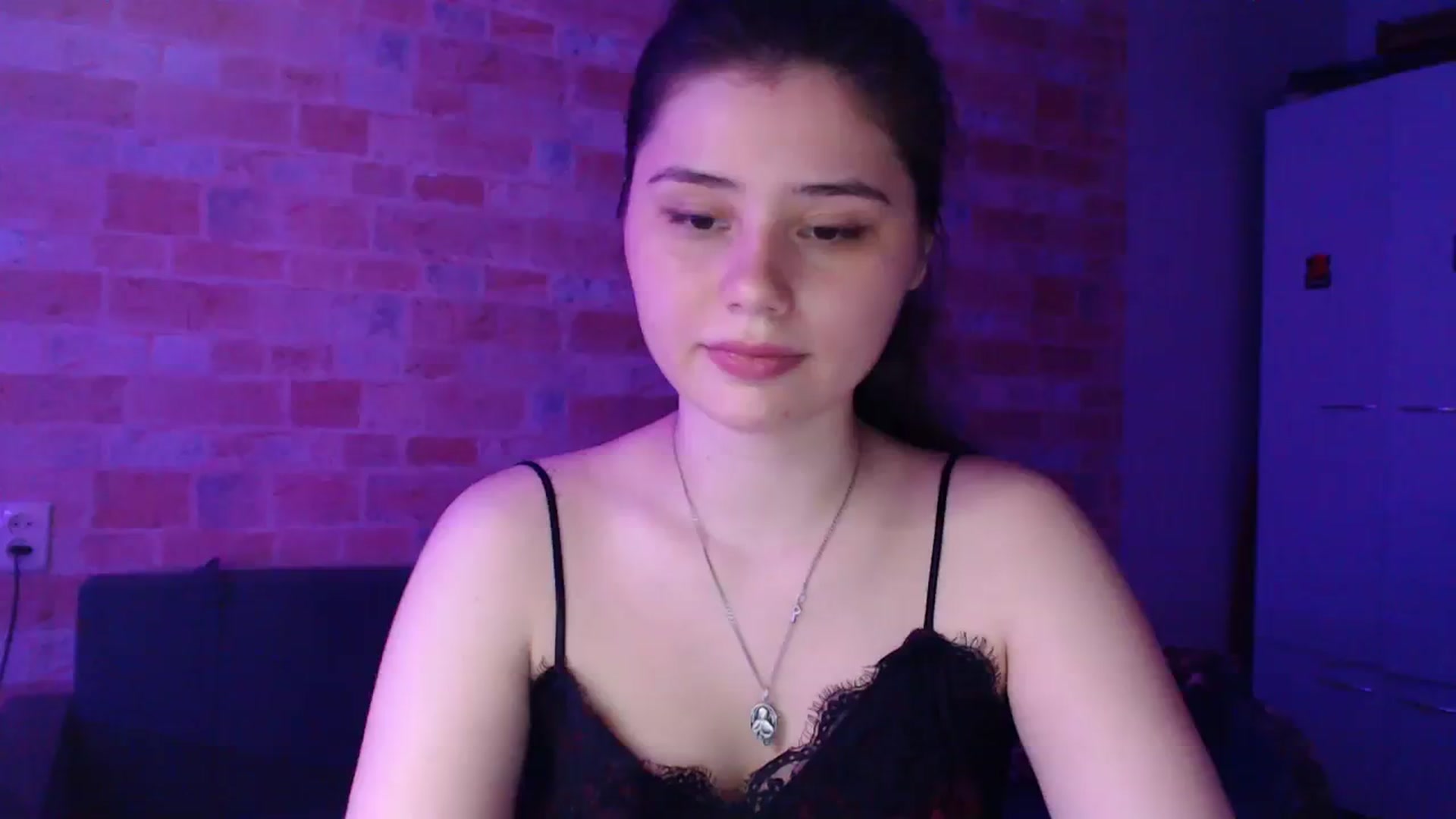 Gallery image thumbnail from Moon_light23's myfreecams stream on, 08/06/2023, 18:36 image 19 of 20