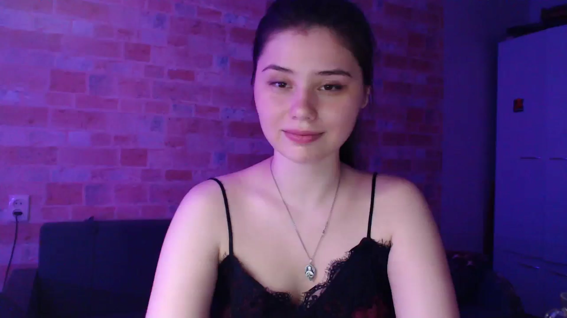 Gallery image thumbnail from Moon_light23's myfreecams stream on, 08/06/2023, 18:36 image 3 of 20