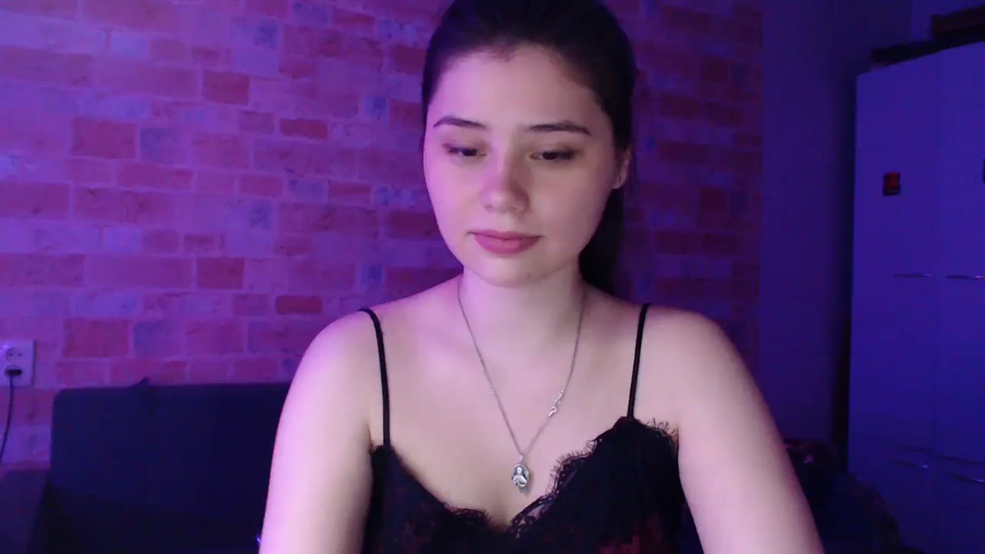 Gallery image thumbnail from Moon_light23's myfreecams stream on, 08/06/2023, 18:36 image 13 of 20