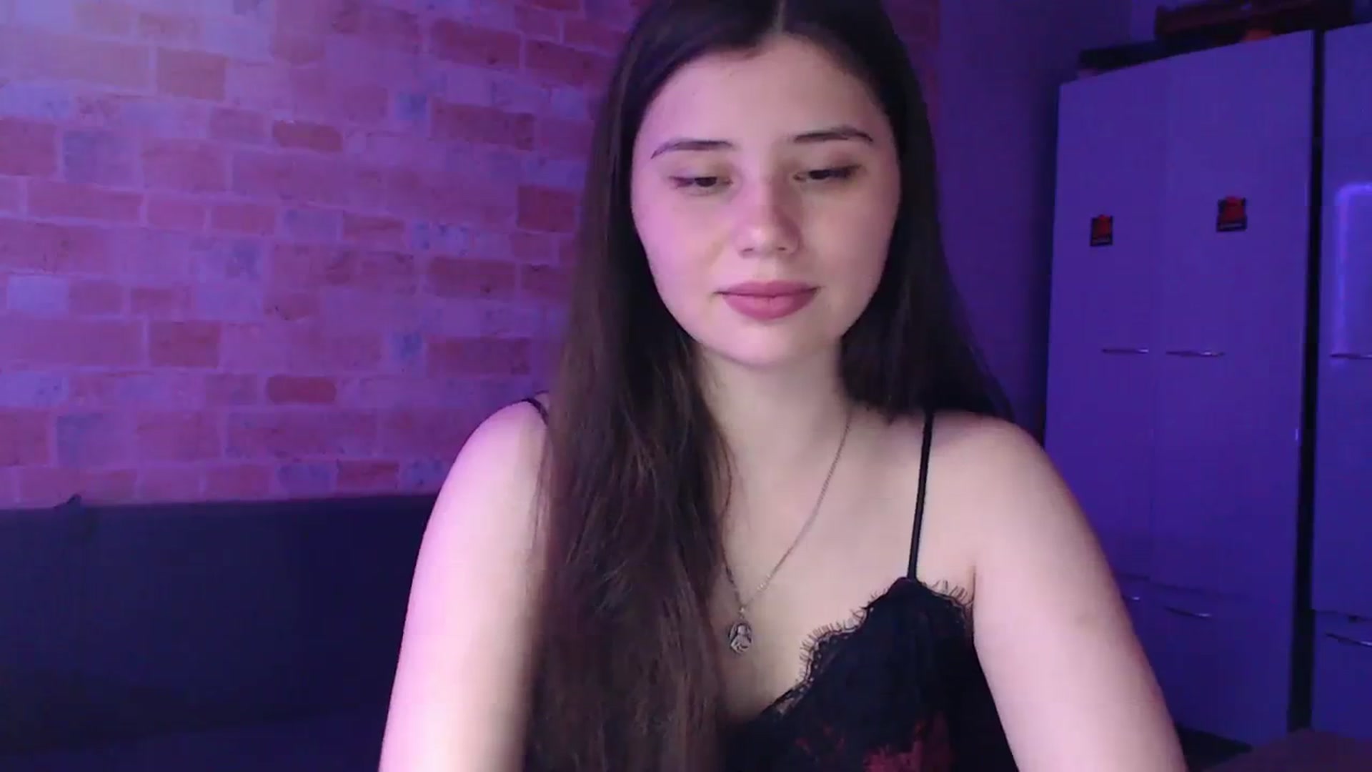 Gallery image thumbnail from Moon_light23's myfreecams stream on, 08/14/2023, 19:04 image 4 of 20