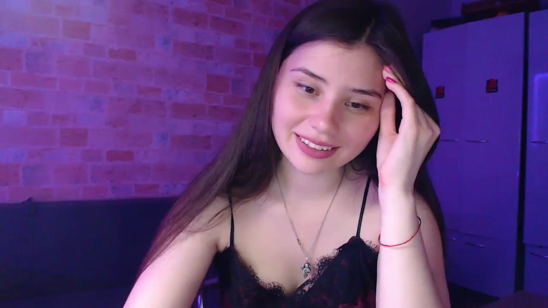 Gallery image thumbnail from Moon_light23's myfreecams stream on, 08/14/2023, 19:04 image 16 of 20
