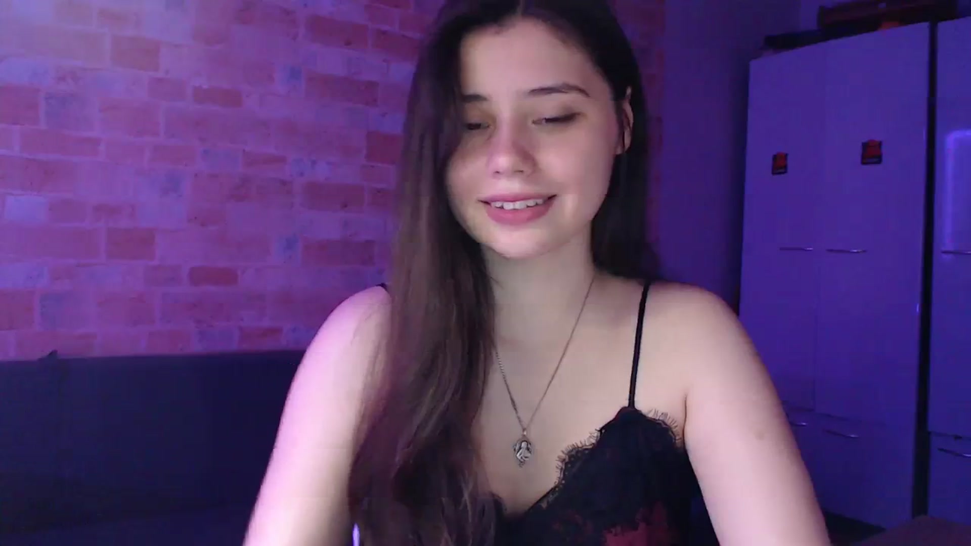 Gallery image thumbnail from Moon_light23's myfreecams stream on, 08/14/2023, 19:04 image 20 of 20