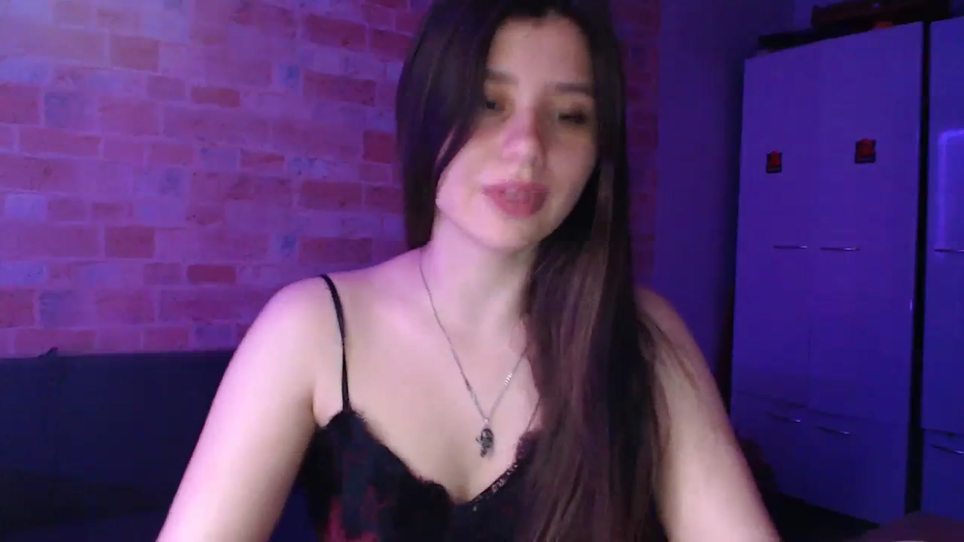 Gallery image thumbnail from Moon_light23's myfreecams stream on, 08/14/2023, 20:52 image 14 of 20