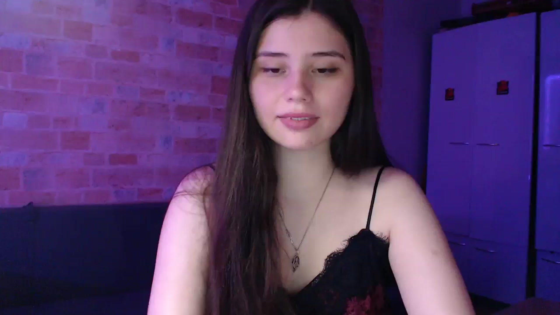 Gallery image thumbnail from Moon_light23's myfreecams stream on, 08/14/2023, 20:52 image 9 of 20