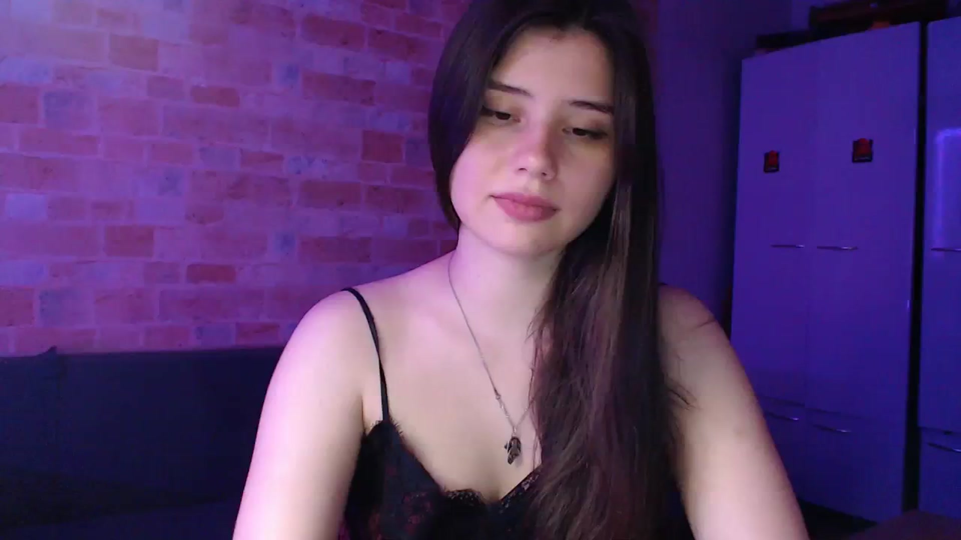 Gallery image thumbnail from Moon_light23's myfreecams stream on, 08/14/2023, 20:52 image 15 of 20