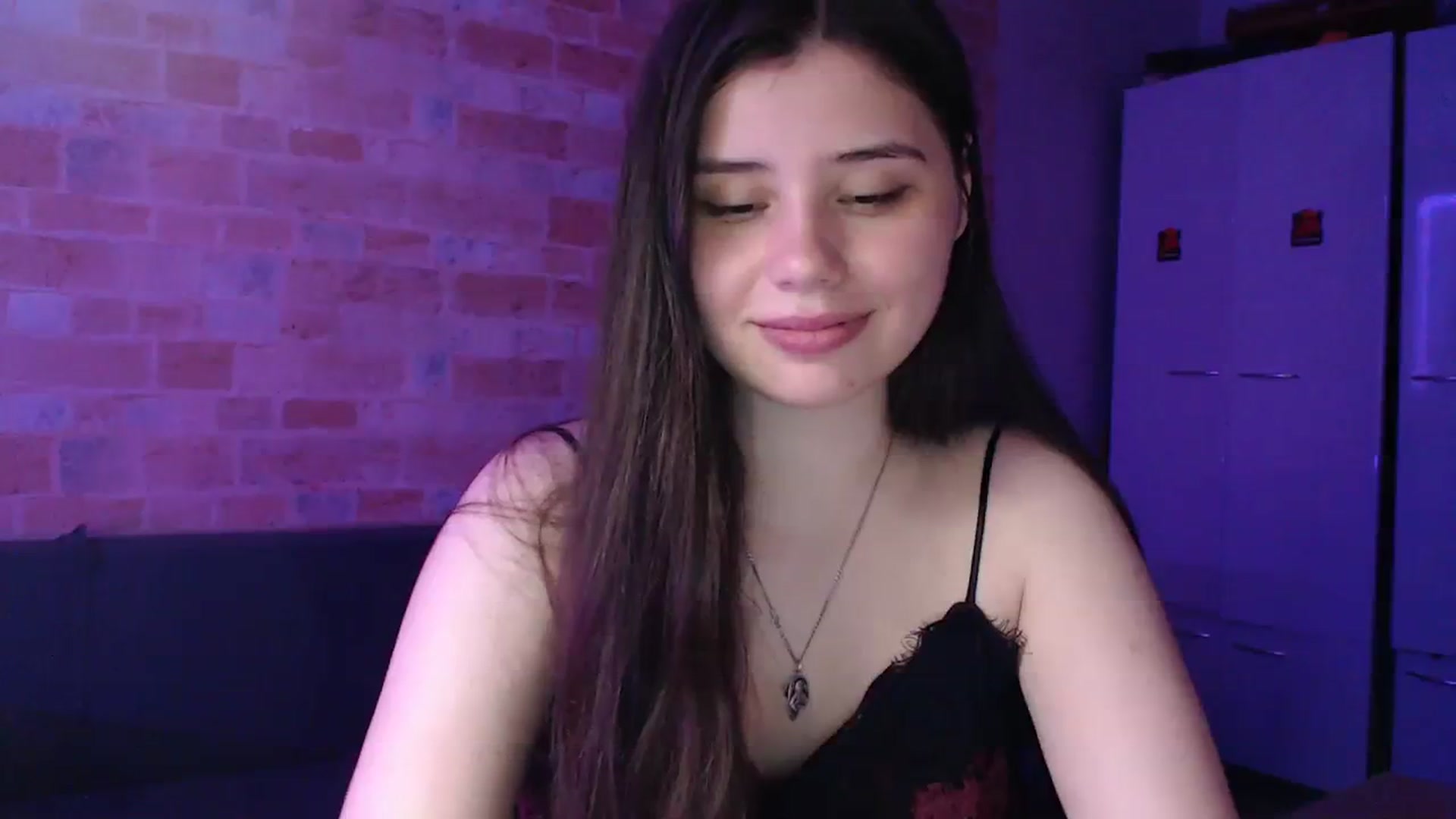Gallery image thumbnail from Moon_light23's myfreecams stream on, 08/14/2023, 20:52 image 11 of 20