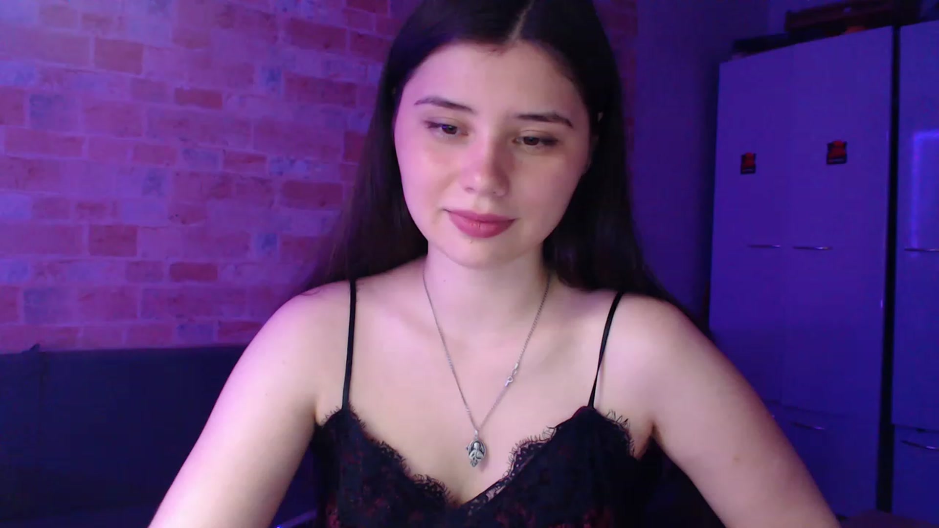 Gallery image thumbnail from Moon_light23's myfreecams stream on, 08/15/2023, 19:35 image 7 of 20