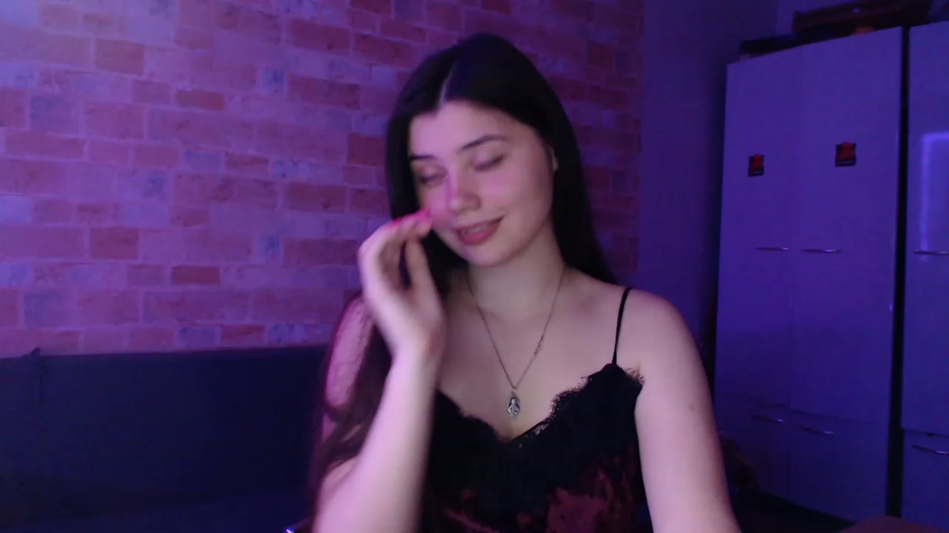 Gallery image thumbnail from Moon_light23's myfreecams stream on, 08/15/2023, 19:35 image 12 of 20