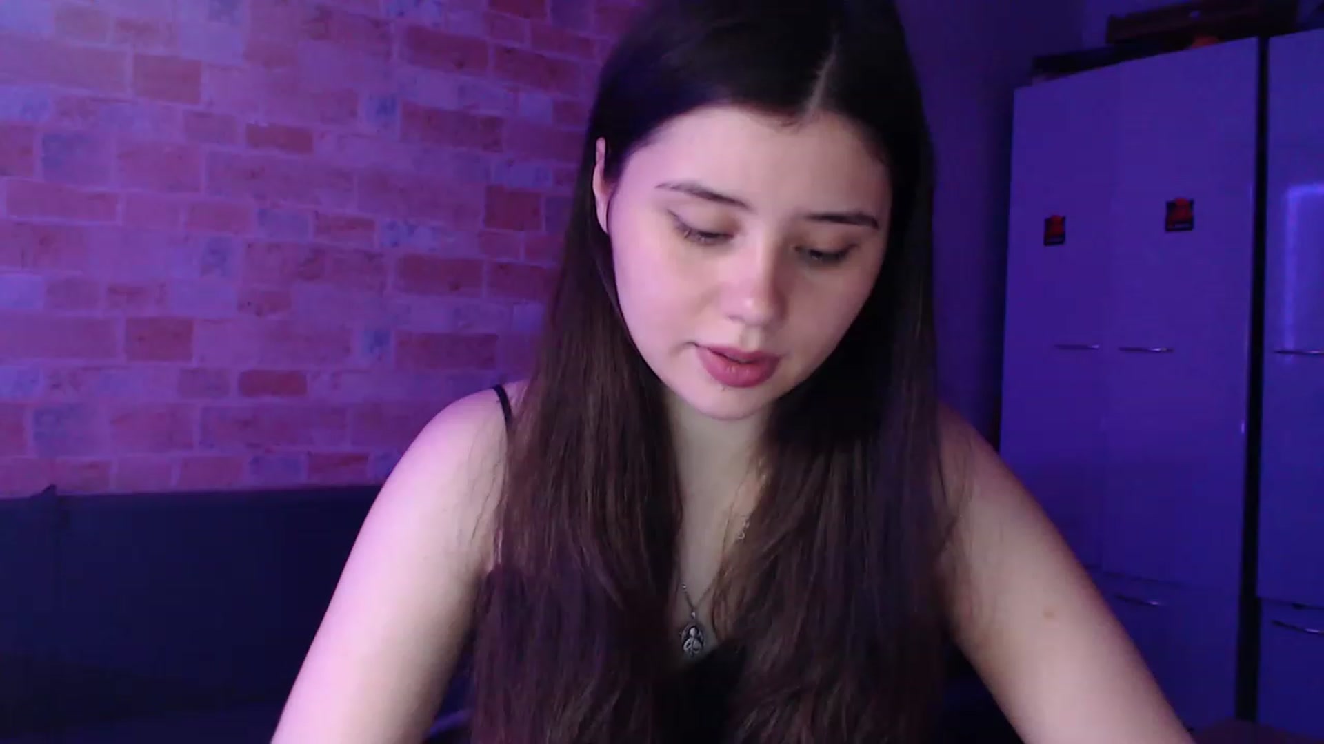 Gallery image thumbnail from Moon_light23's myfreecams stream on, 08/15/2023, 19:35 image 3 of 20