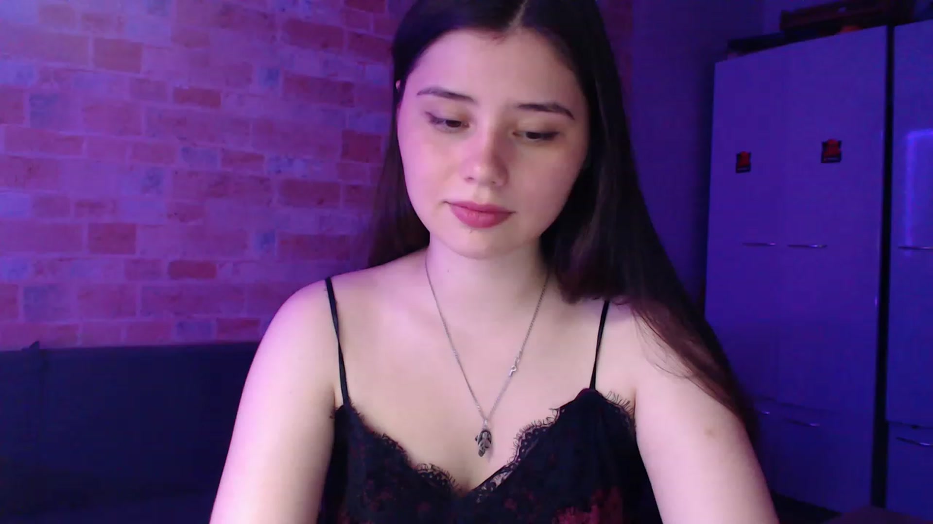 Gallery image thumbnail from Moon_light23's myfreecams stream on, 08/15/2023, 19:35 image 5 of 20
