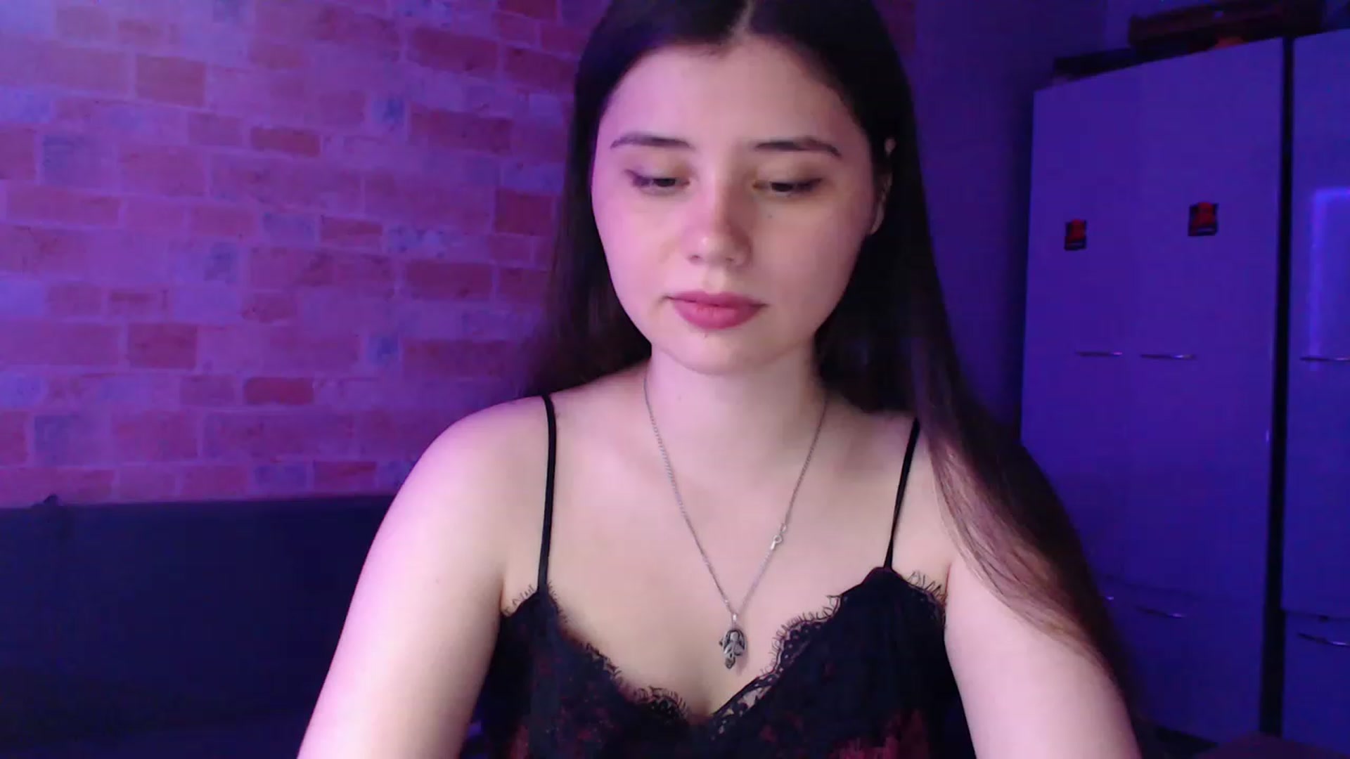 Gallery image thumbnail from Moon_light23's myfreecams stream on, 08/15/2023, 19:35 image 6 of 20