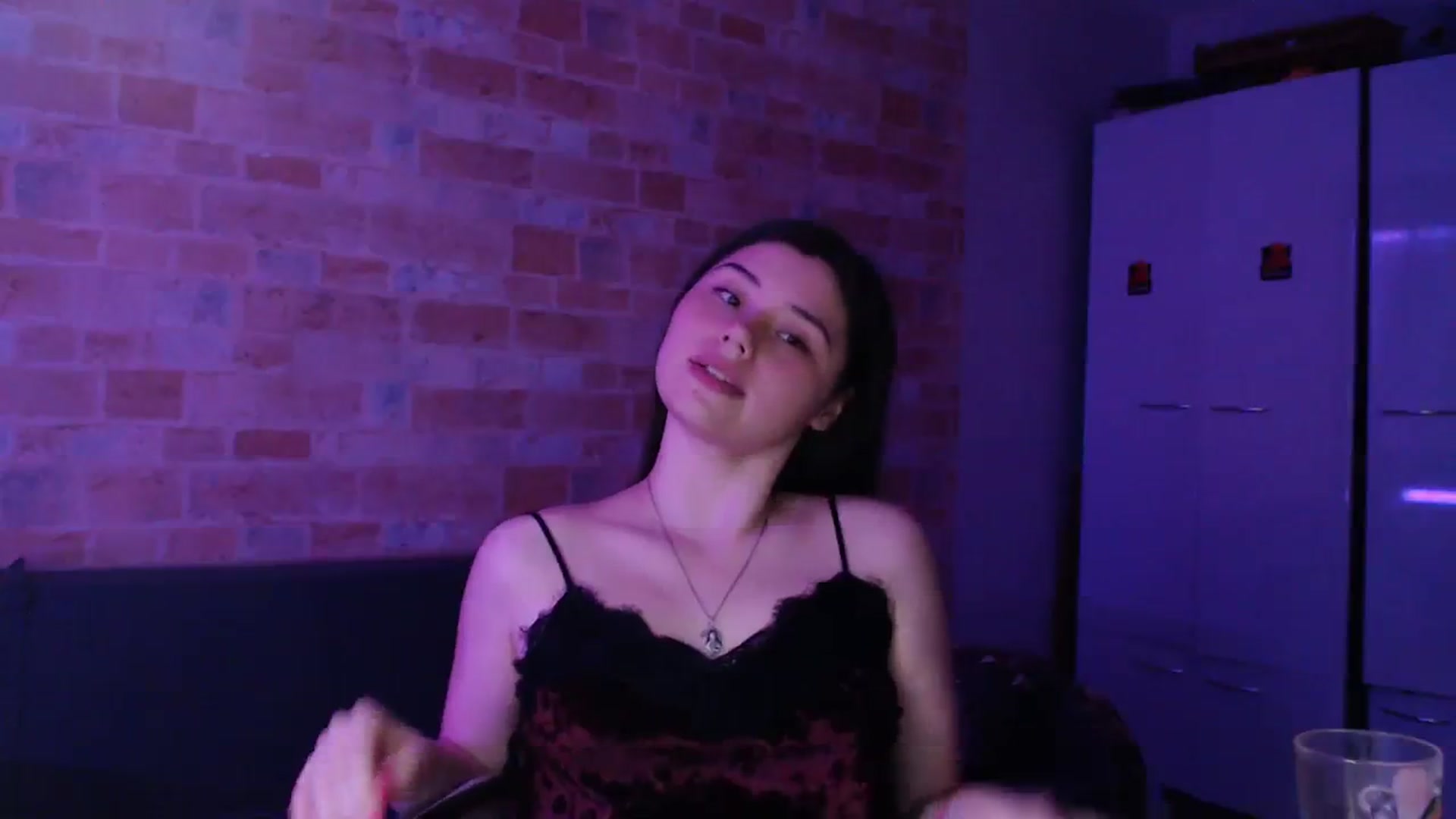 Gallery image thumbnail from Moon_light23's myfreecams stream on, 08/16/2023, 18:43 image 4 of 20