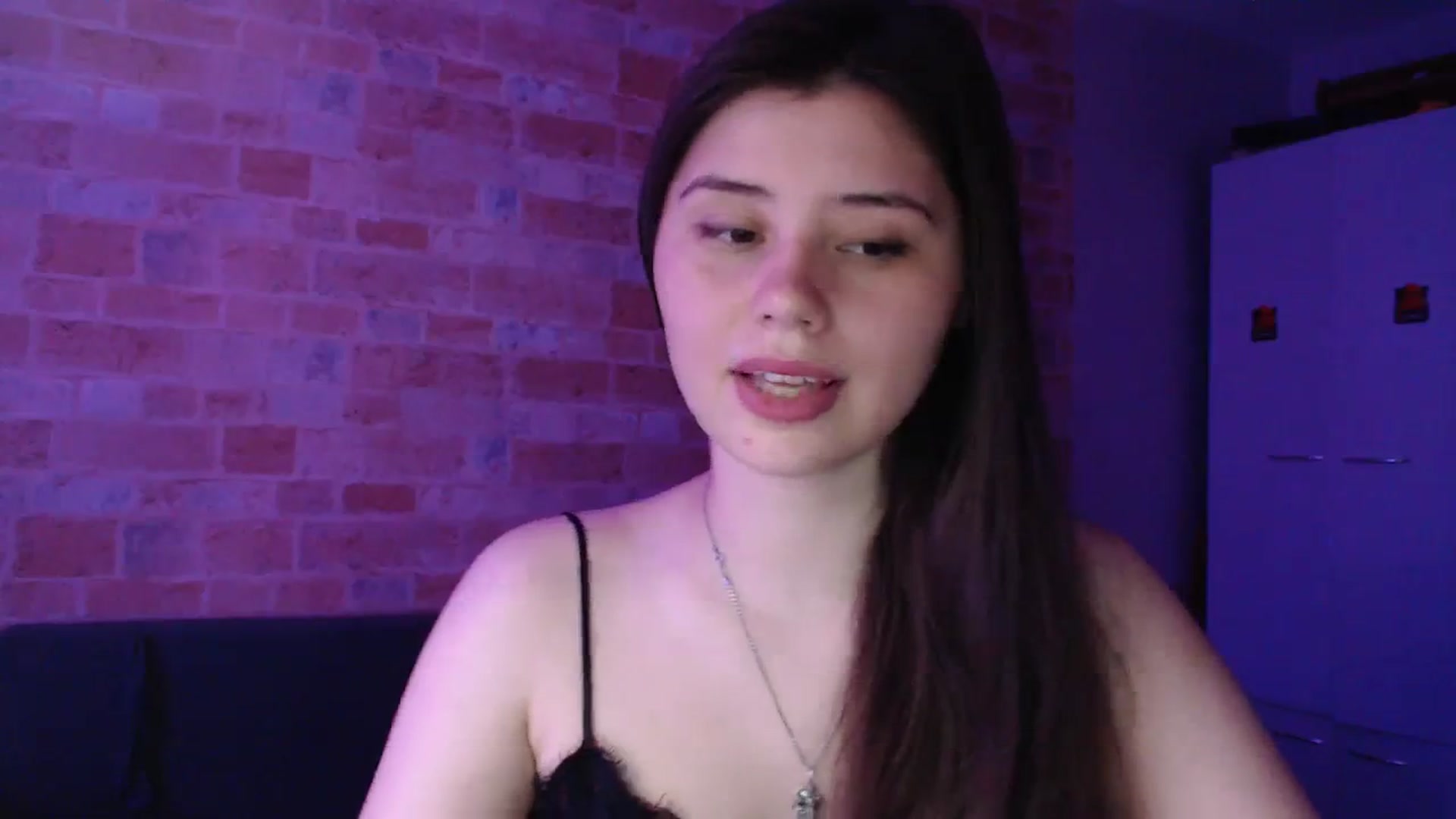 Gallery image thumbnail from Moon_light23's myfreecams stream on, 08/22/2023, 19:16 image 6 of 20