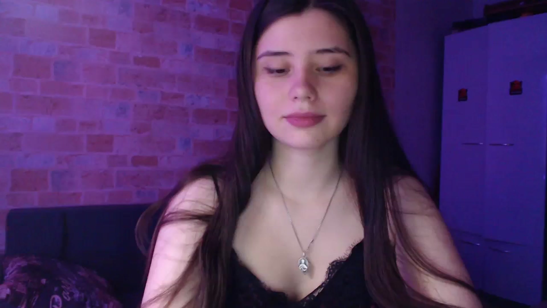 Gallery image thumbnail from Moon_light23's myfreecams stream on, 08/27/2023, 18:45 image 4 of 20