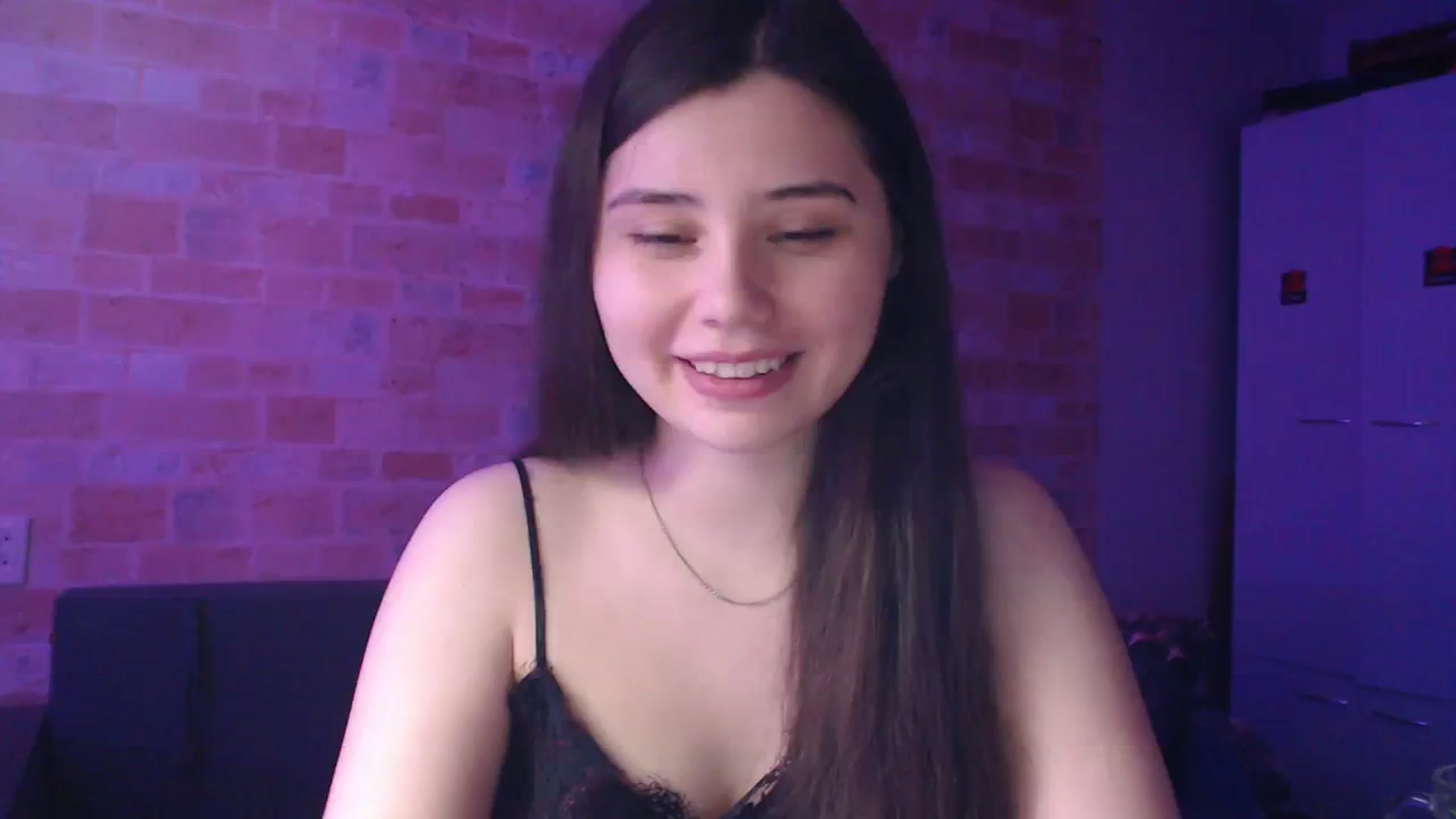 Gallery image thumbnail from Moon_light23's myfreecams stream on, 09/24/2023, 18:33 image 3 of 20