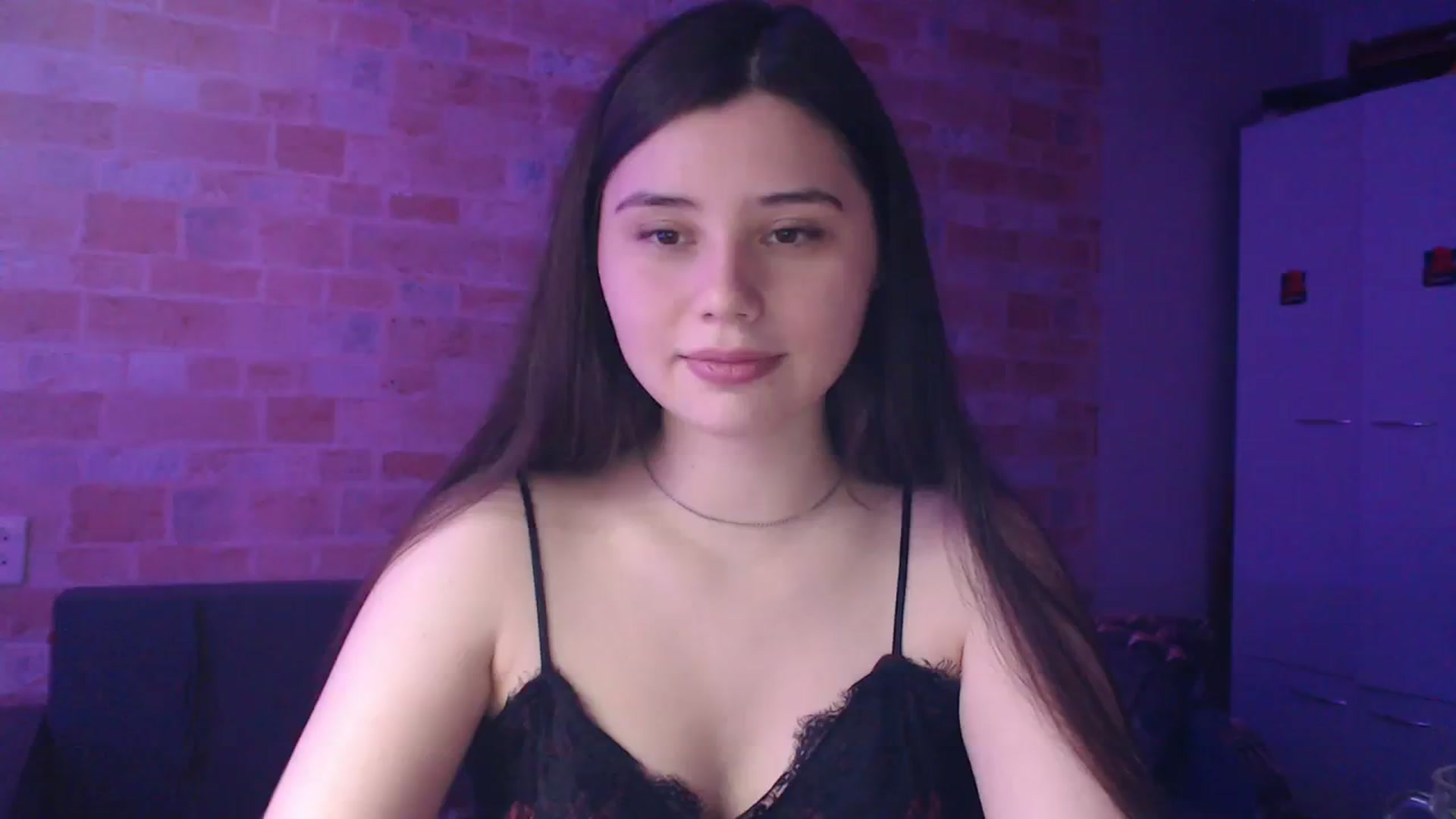 Gallery image thumbnail from Moon_light23's myfreecams stream on, 09/24/2023, 18:33 image 17 of 20