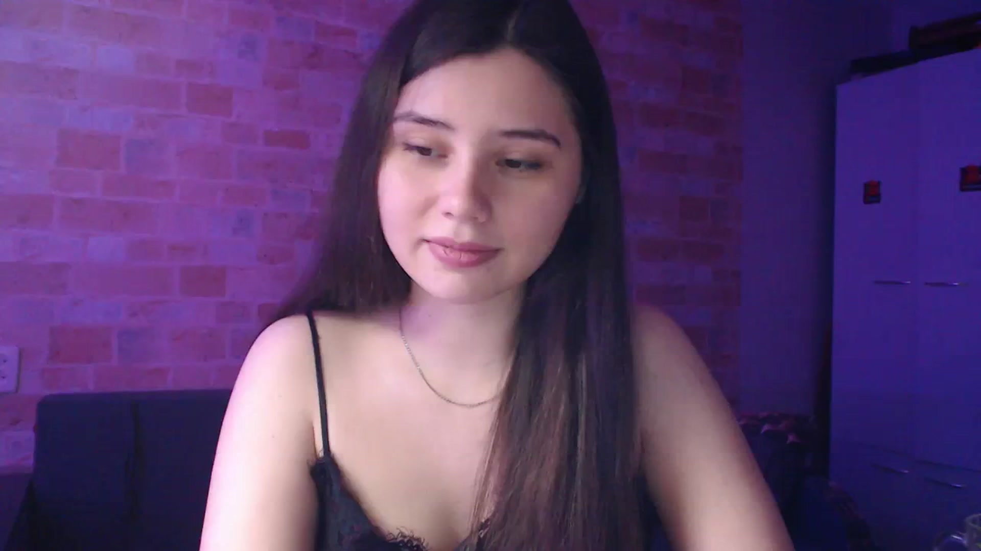Gallery image thumbnail from Moon_light23's myfreecams stream on, 09/24/2023, 18:33 image 4 of 20
