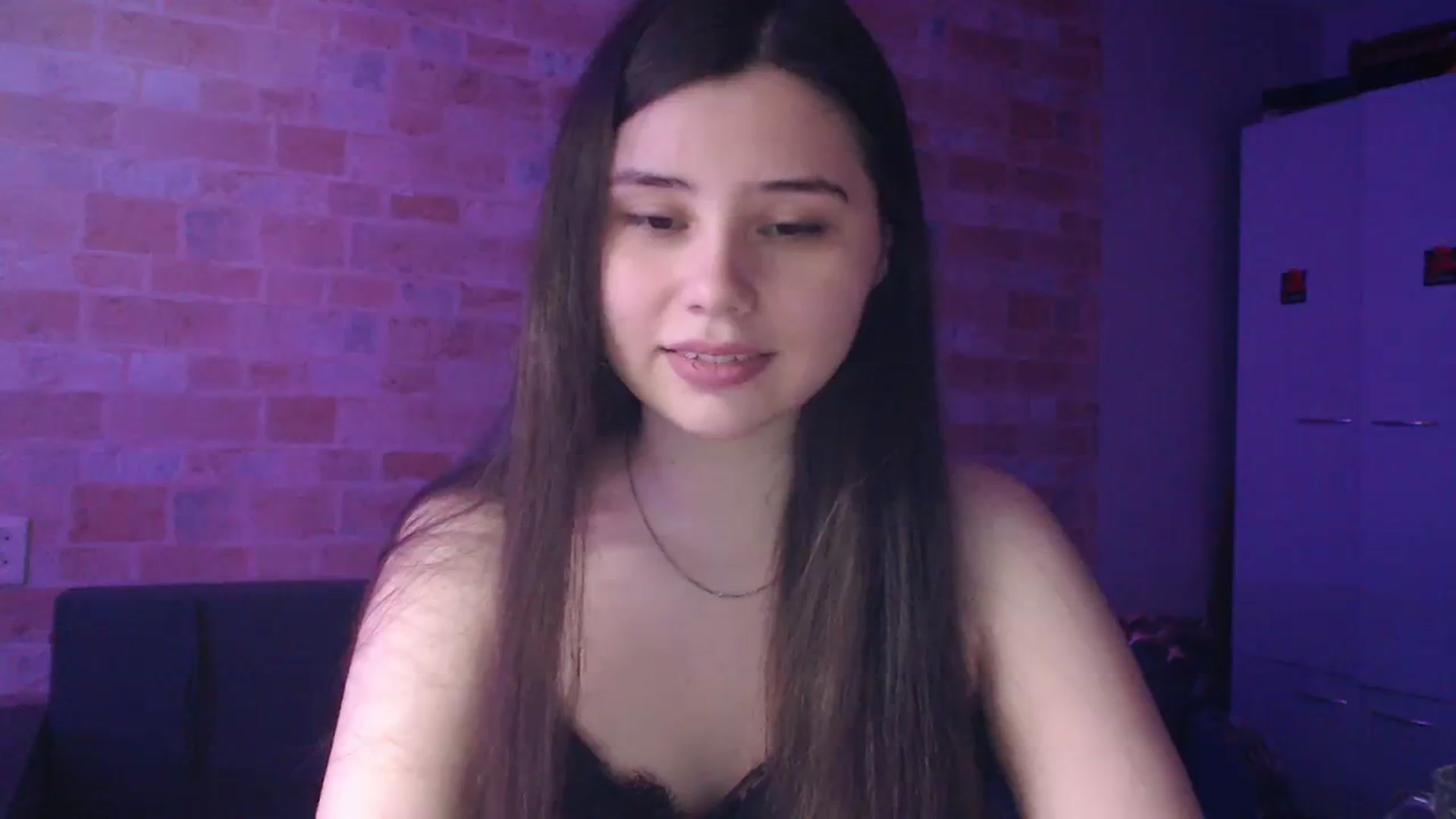 Gallery image thumbnail from Moon_light23's myfreecams stream on, 09/24/2023, 18:33 image 2 of 20