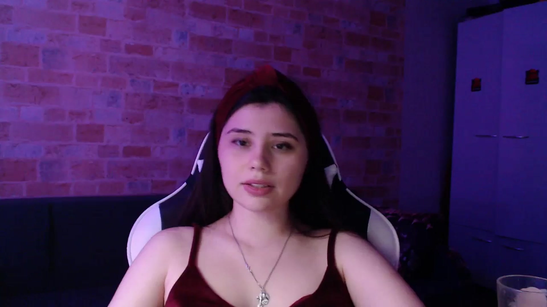 Gallery image thumbnail from Moon_light23's myfreecams stream on, 10/04/2023, 18:48 image 12 of 20