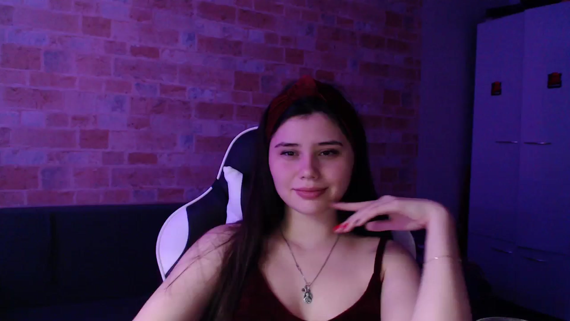 Gallery image thumbnail from Moon_light23's myfreecams stream on, 10/04/2023, 18:48 image 3 of 20