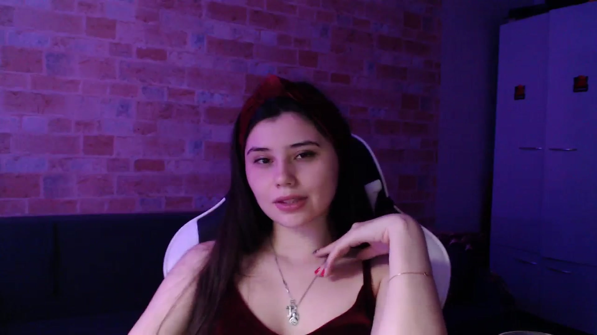 Gallery image thumbnail from Moon_light23's myfreecams stream on, 10/04/2023, 18:48 image 5 of 20
