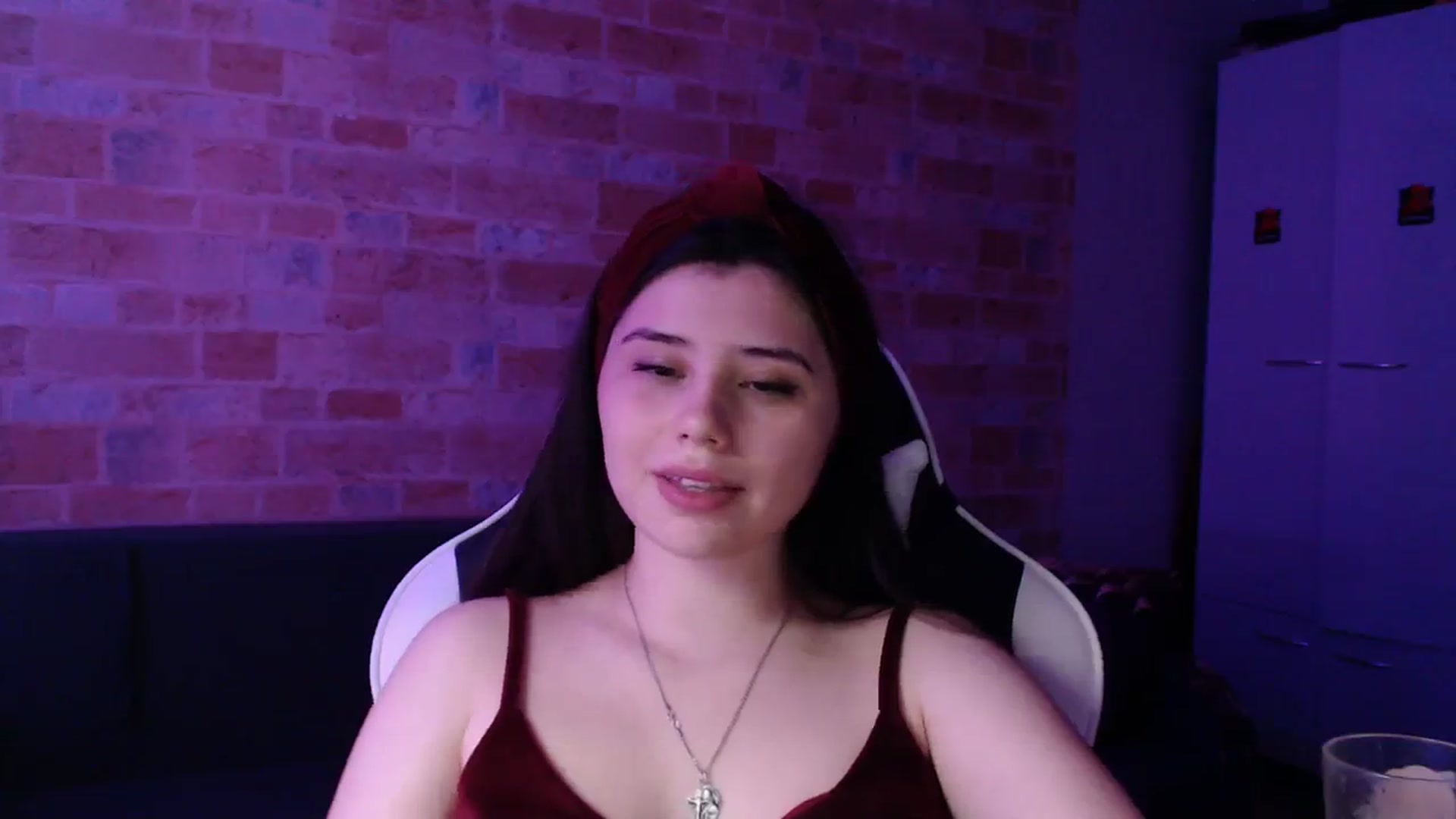 Gallery image thumbnail from Moon_light23's myfreecams stream on, 10/04/2023, 18:48 image 8 of 20