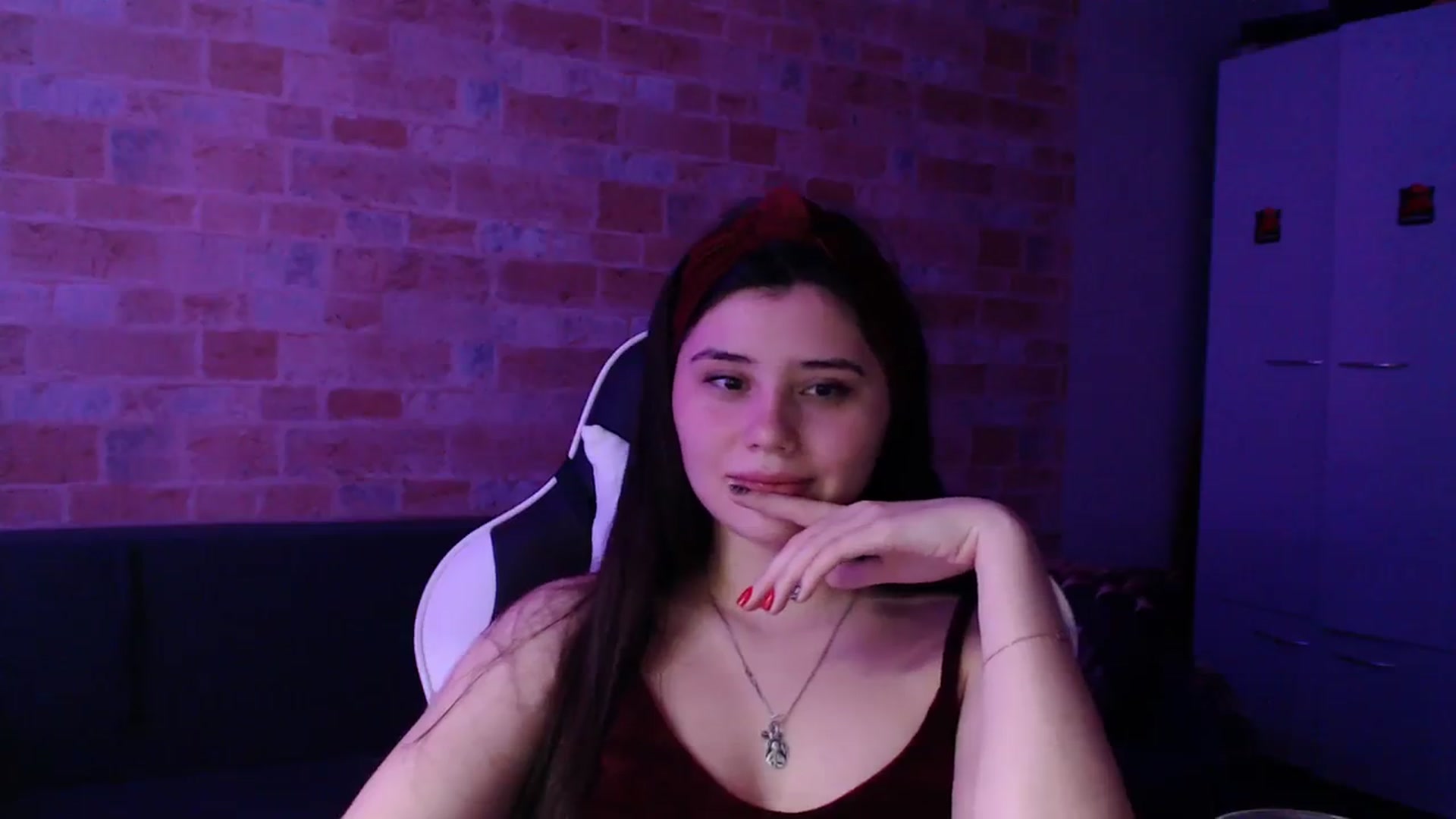 Gallery image thumbnail from Moon_light23's myfreecams stream on, 10/04/2023, 18:48 image 2 of 20