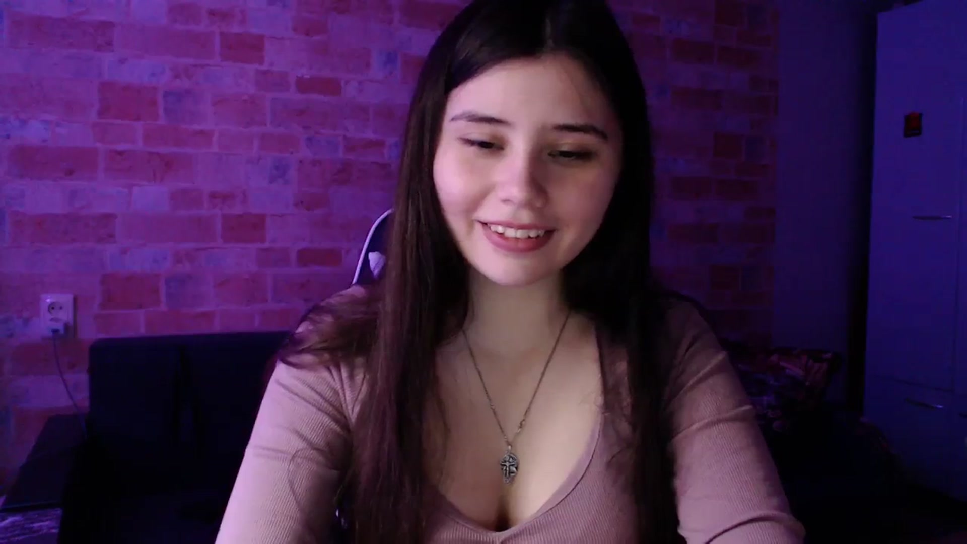 Gallery image thumbnail from Moon_light23's myfreecams stream on, 11/05/2023, 21:38 image 17 of 20