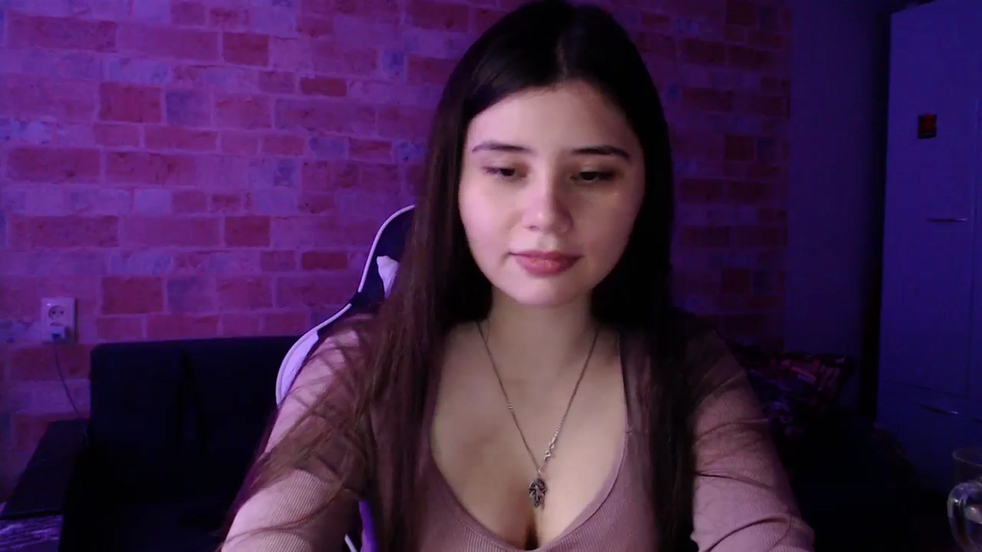 Gallery image thumbnail from Moon_light23's myfreecams stream on, 11/05/2023, 21:38 image 3 of 20